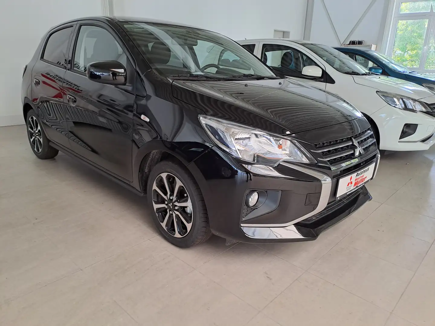 Mitsubishi Space Star Select+ Negro - 2