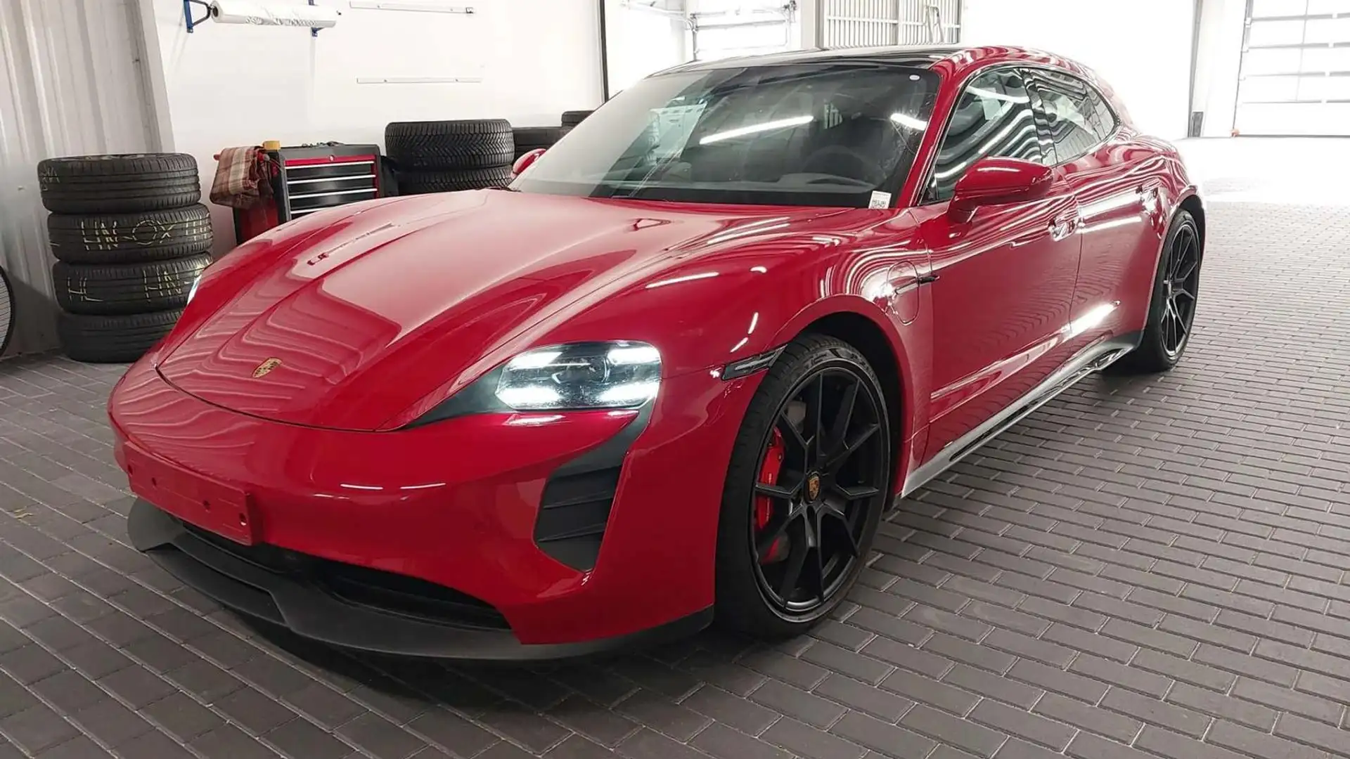 Porsche Taycan GTS Sport Turismo MATRIX PANO CHRONO BOSE Червоний - 1