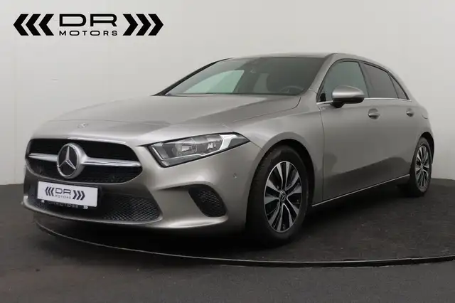 Mercedes-Benz A 160 CAMERA - APPLE CARPLAY - ANDROID - PARKEERASSIS...