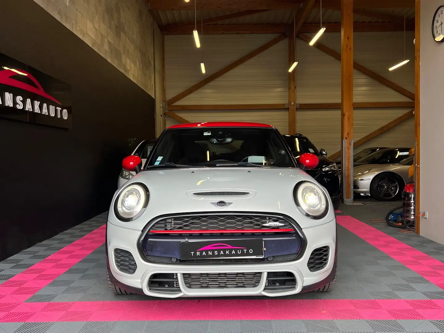 MINI Hatch 3 Portes 231 ch John Cooper Works BVA6 Finition JCW Exclusive Design Gris - 2