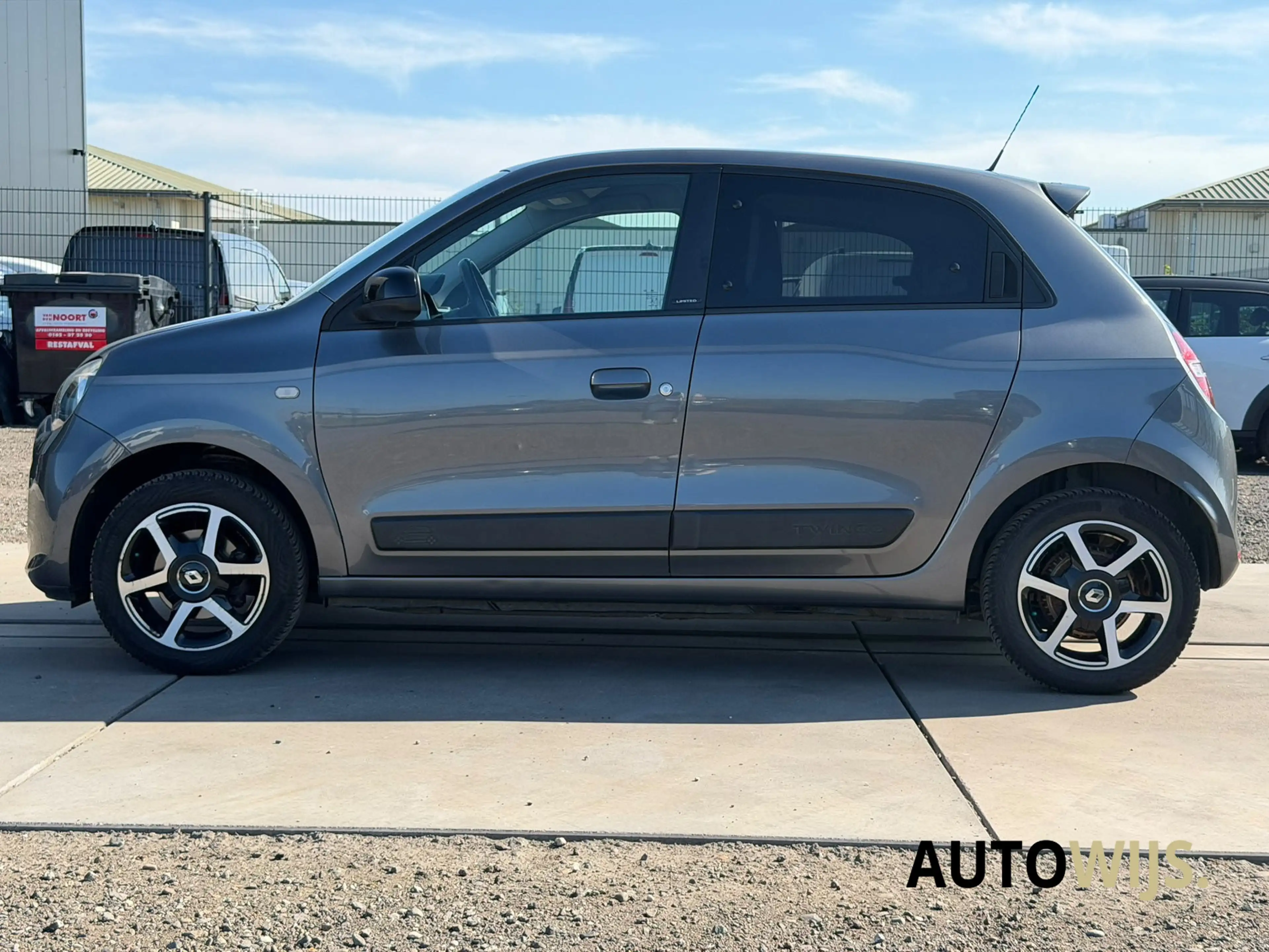 Renault Twingo 1.0 SCe Limited|NL AUTO|AIRCO|APK 7-2027|GOED ONDE — photo 3