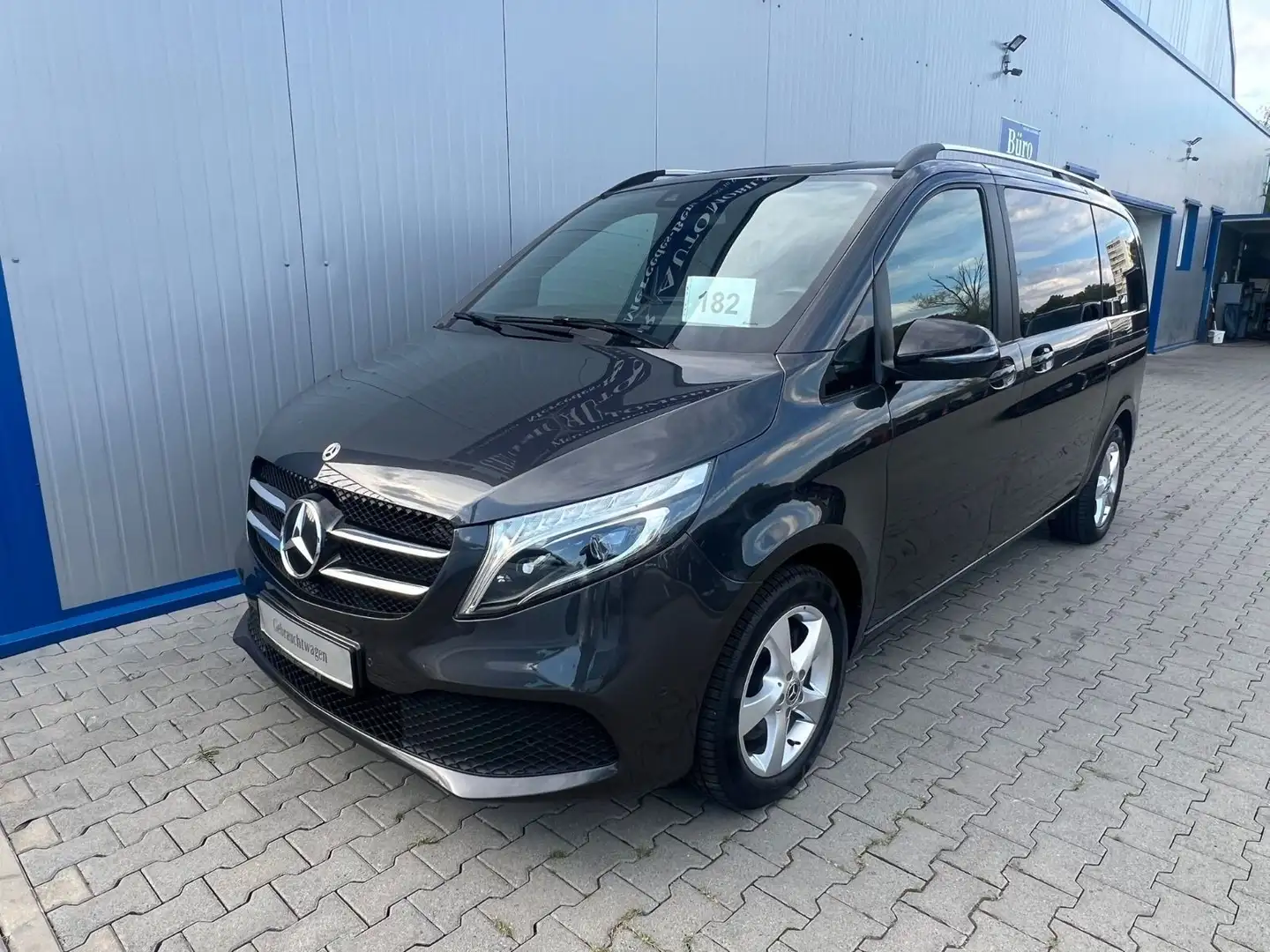Mercedes-Benz V 300 d 4MATIC NAVI KAMERA 7-SITZER 3x EL.TÜREN Schwarz - 1
