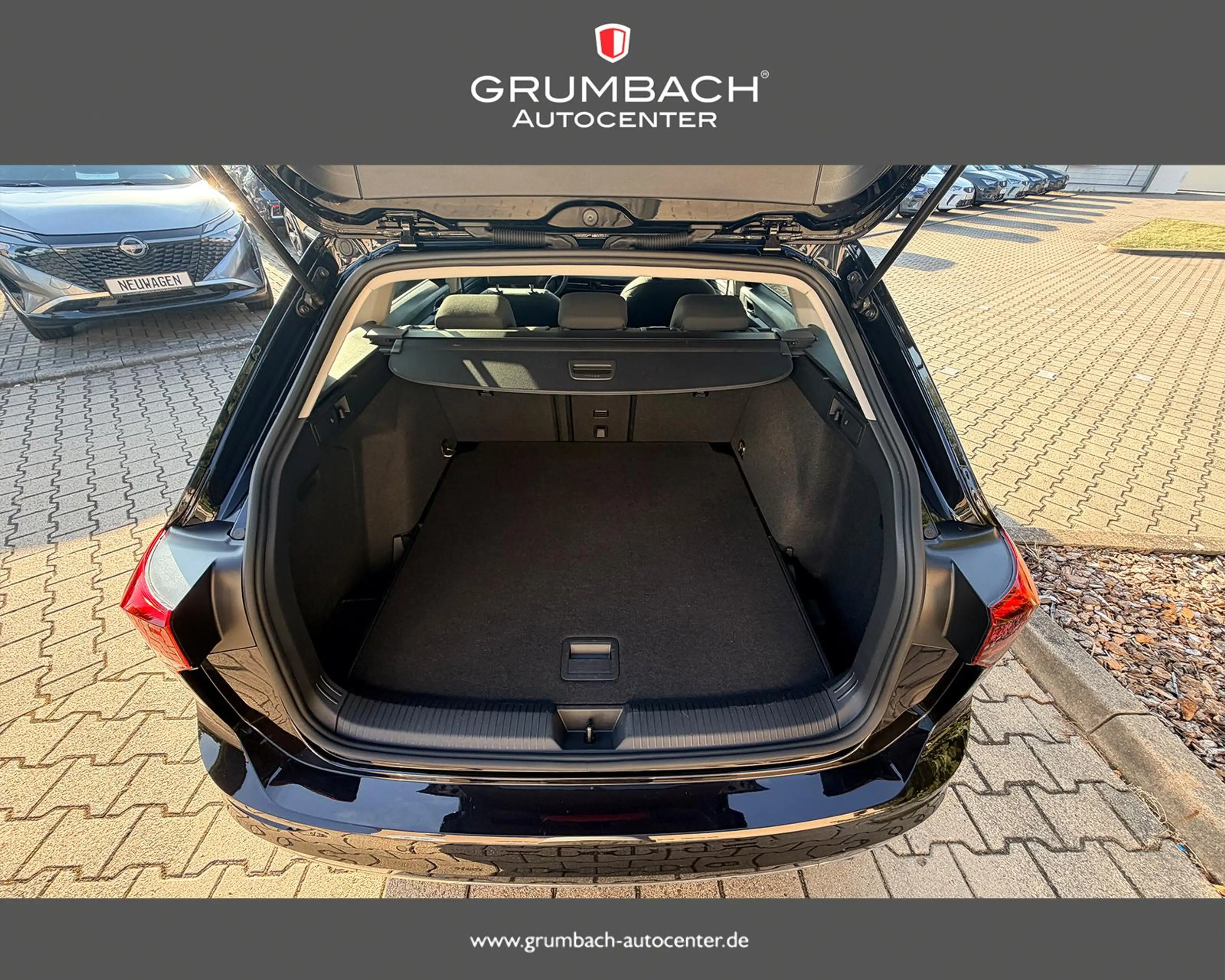 Volkswagen Golf Variant 1,5l eTSi DSG Style Navi SideAssist 17Zoll Kame... — photo 4