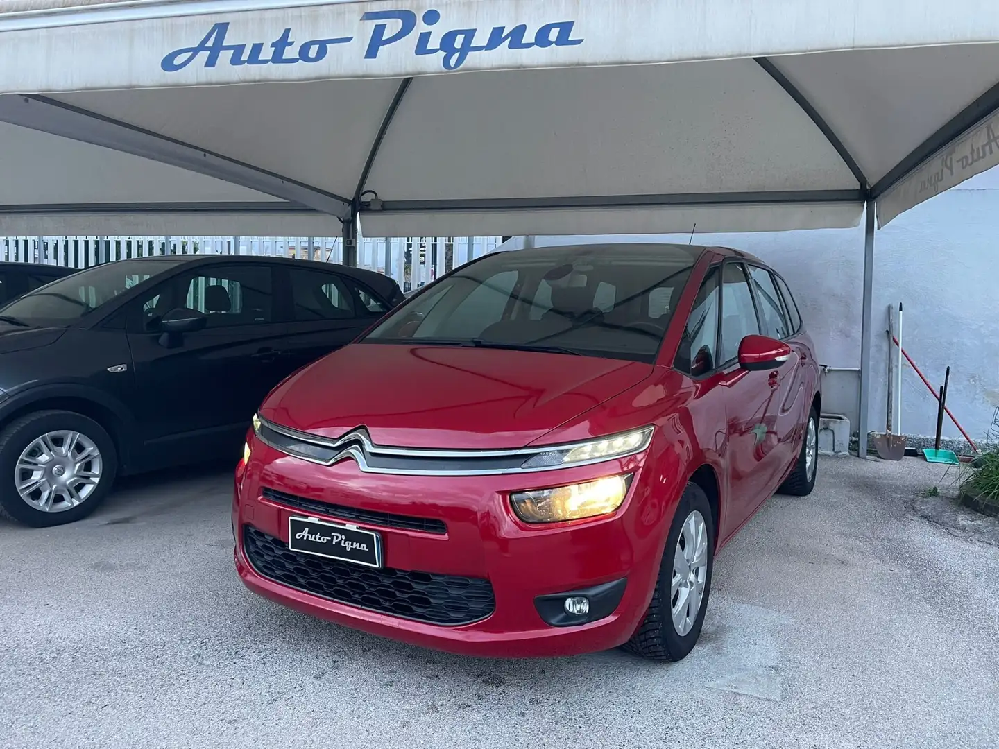 Citroen Grand C4 Picasso BlueHDi 120 S&S Intensive 7 POSTI Rojo - 1