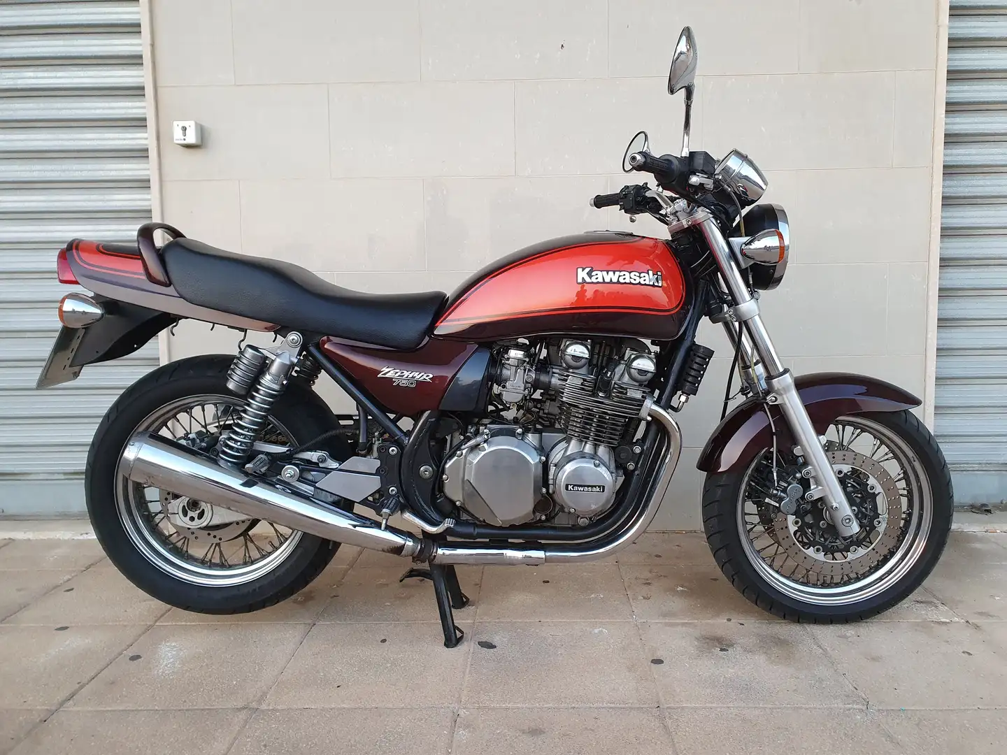 Kawasaki Zephyr 750 Classic Oranje - 2