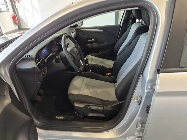 Opel Corsa view 8