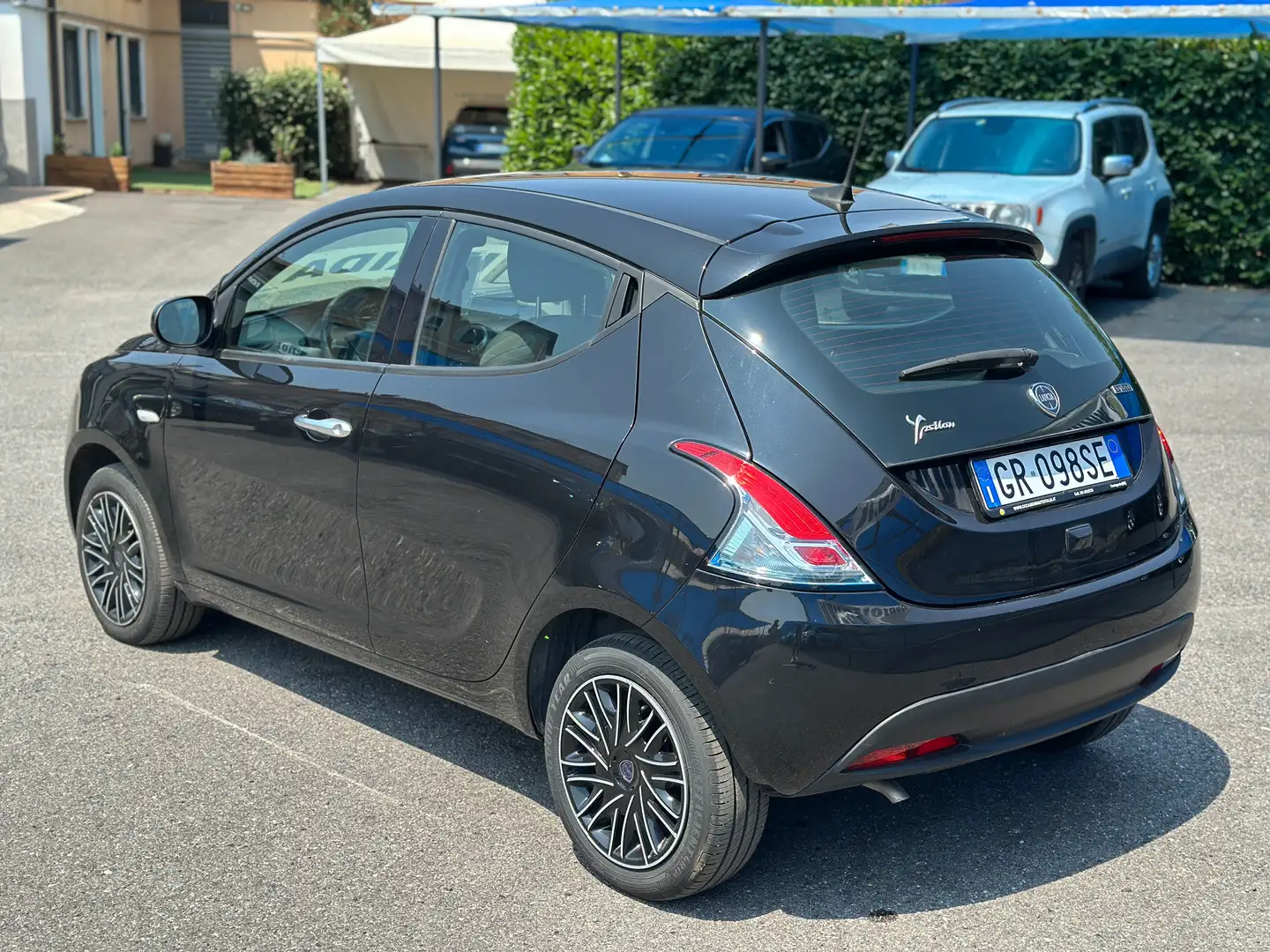 Lancia Ypsilon 1.0 firefly hybrid Gold Nero - 2