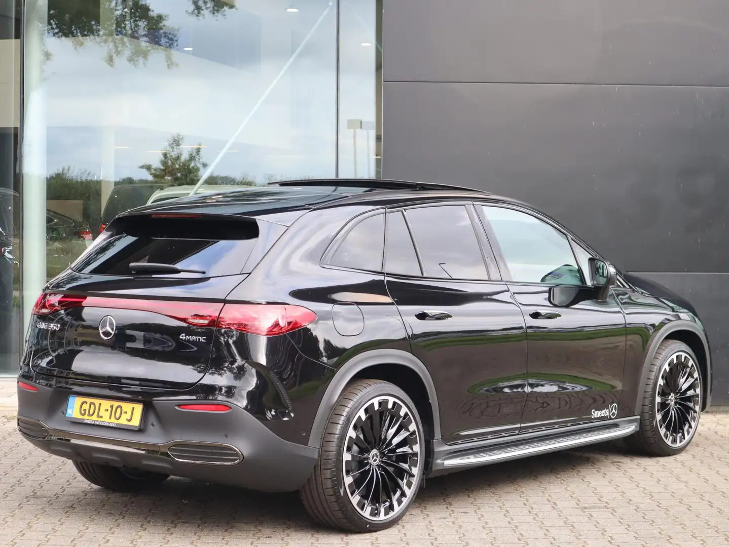 Mercedes-Benz EQE SUV 350 4Matic AMG Line 91 kWh Panoramadak | Navigatie Zwart - 2