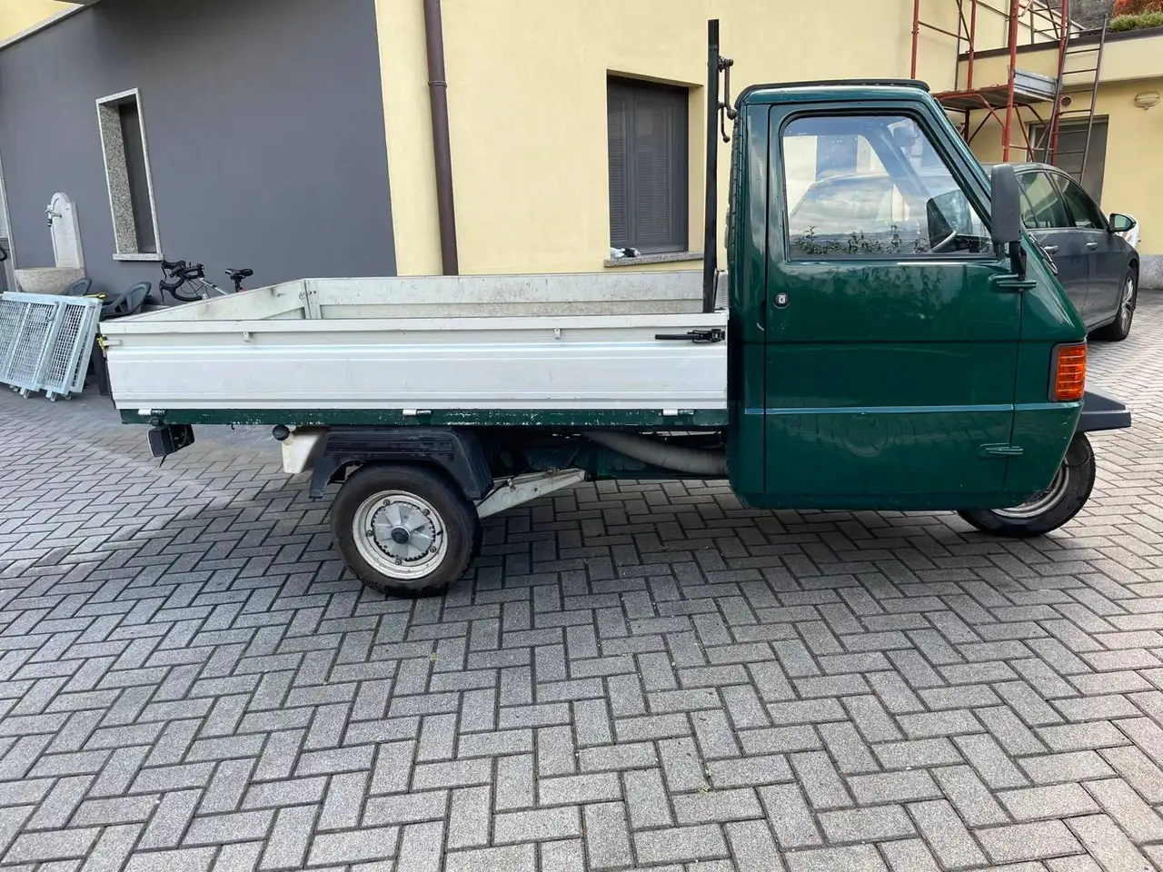 Piaggio Ape TM 703 con volante ,Cassone fisso e lungo, foto 2