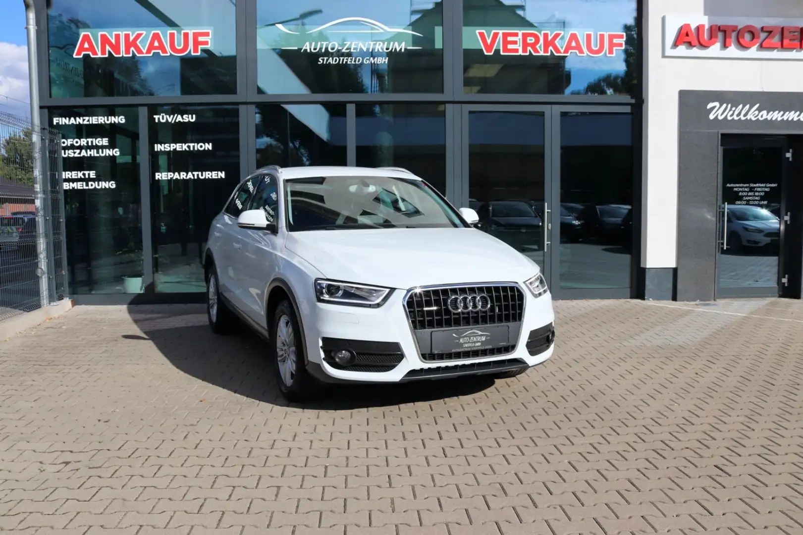 Audi Q3 2.0 TDI quattro Xenon Alcantara DSP Navi Weiß - 1