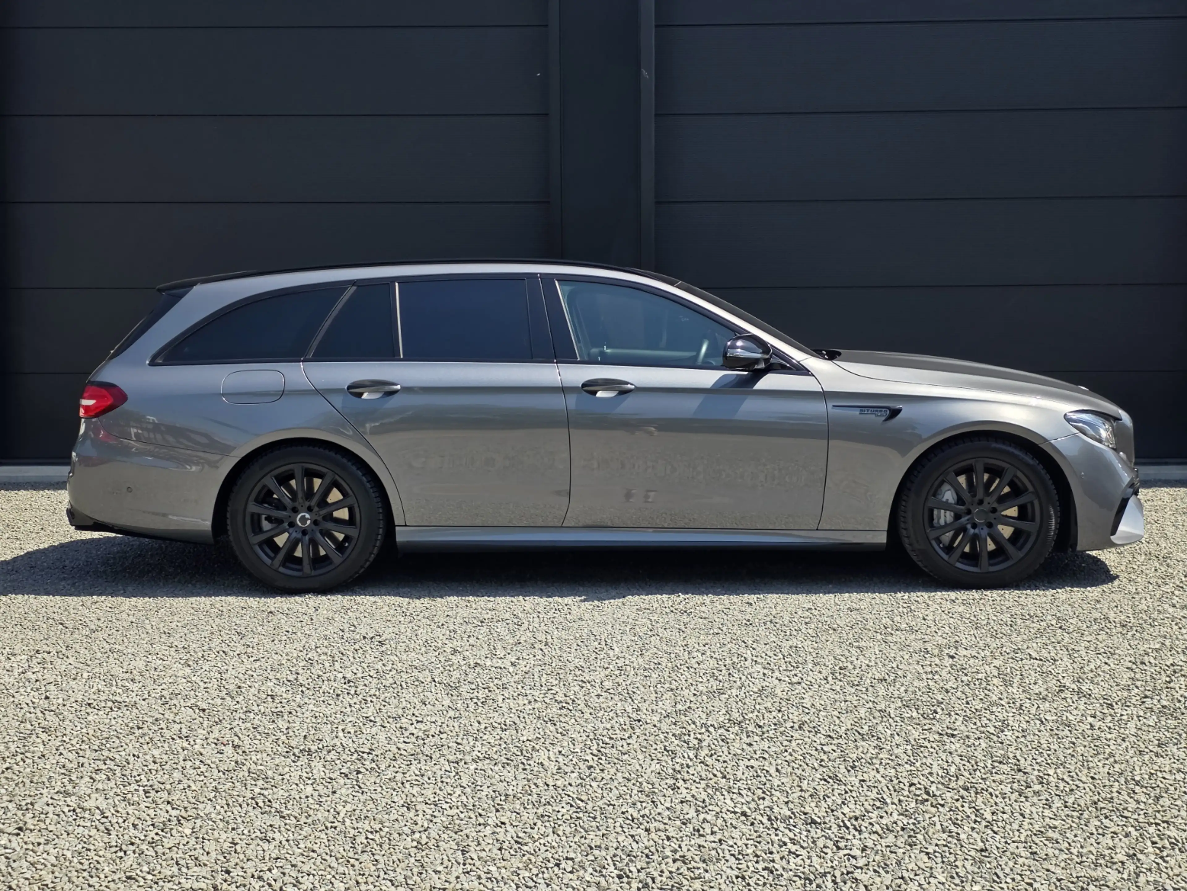 Mercedes-Benz E 43 AMG Estate 4MATIC Premium Plus — photo 10