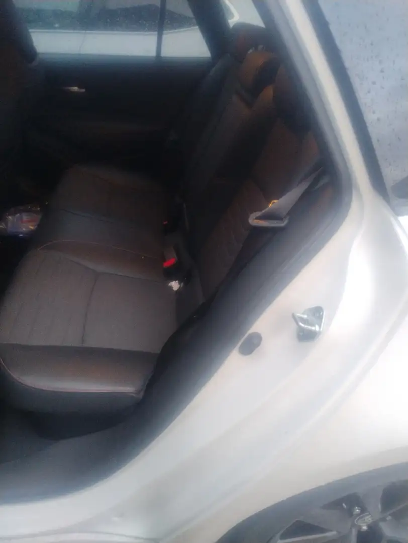 Toyota Corolla 2.0 Hybrid Touring Sports Trek - 2