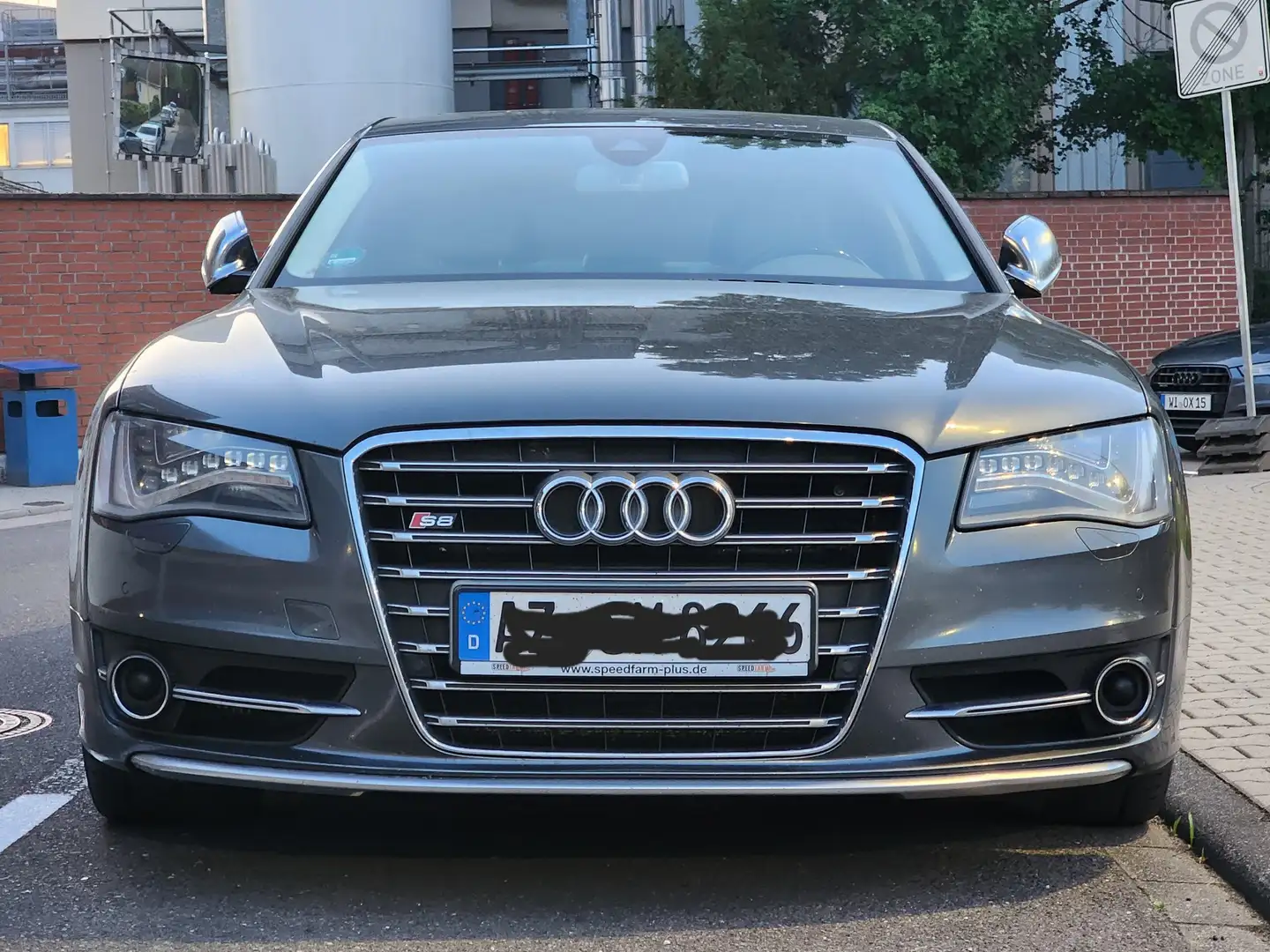 Audi S8 Grigio - 1