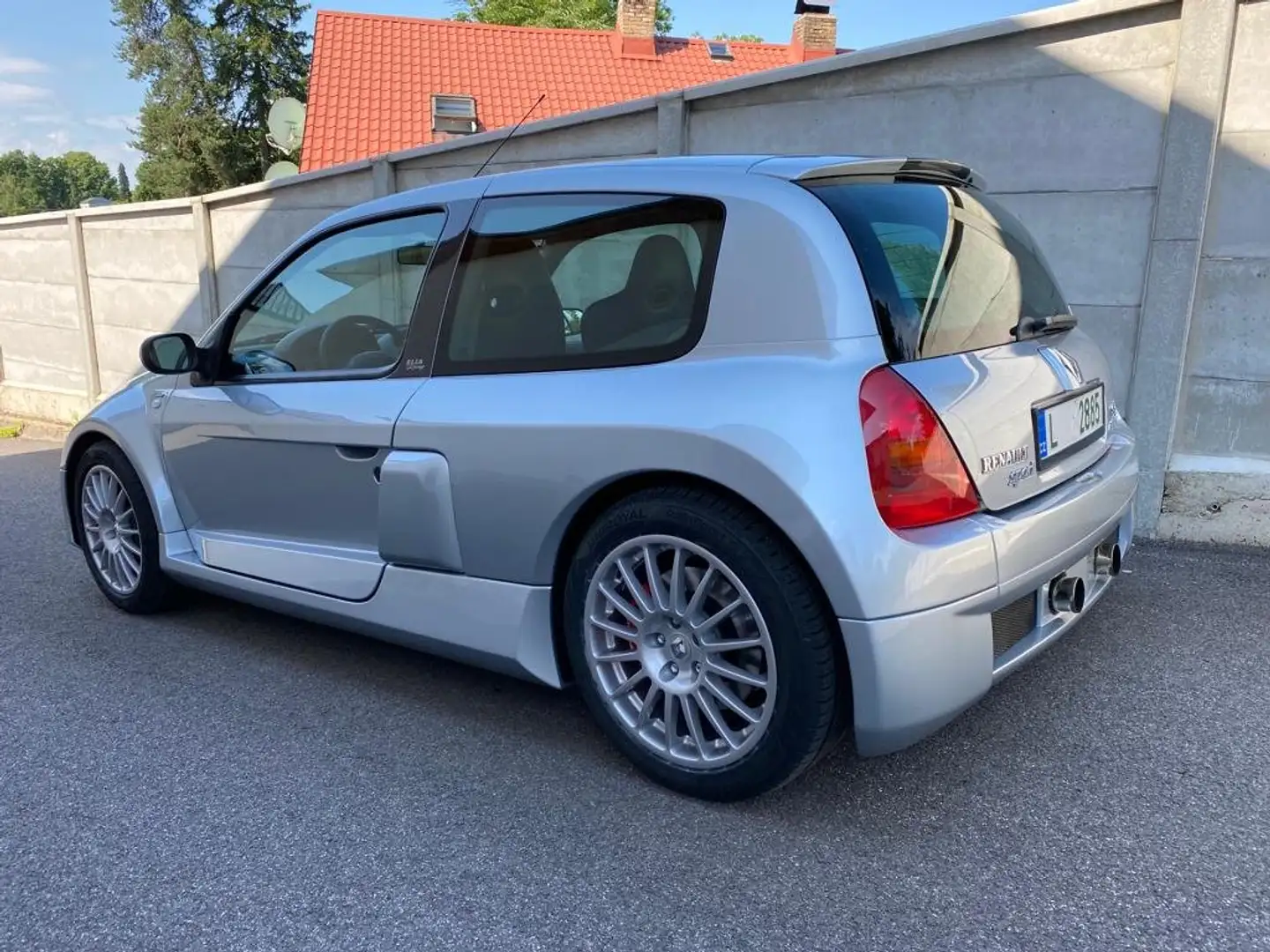 Renault Clio Clio 3.0 V6 Renault Sport Silber - 1