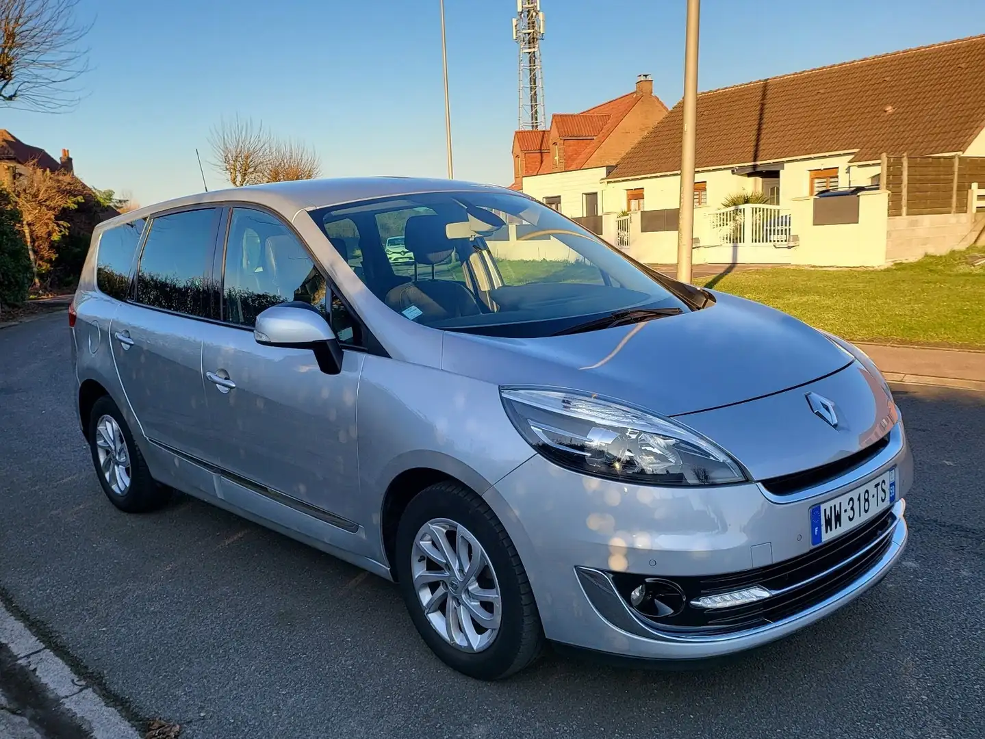 Renault Megane scenic 110 cv dynamique Gris - 1