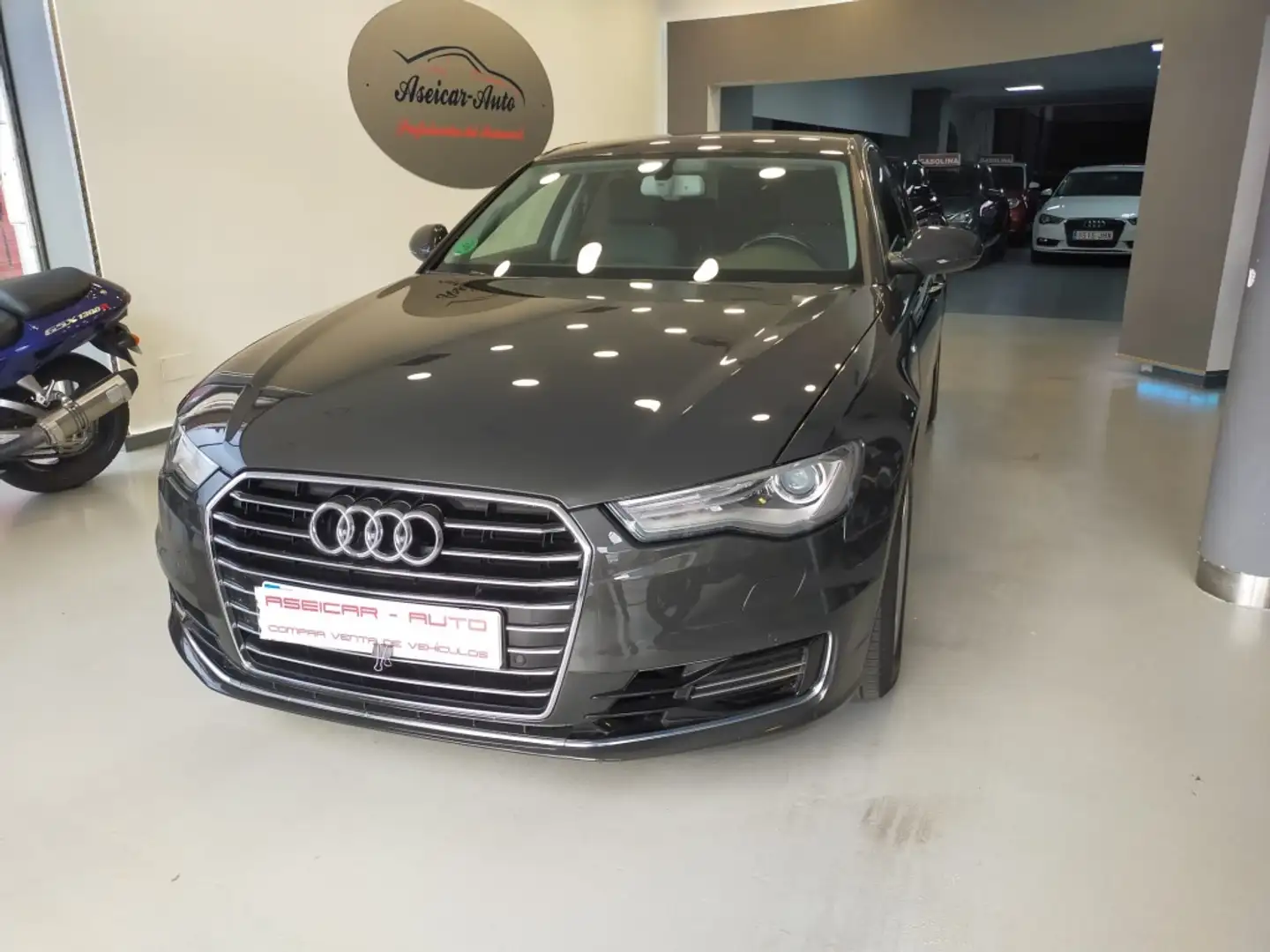 Audi A6 2.0TDI ultra S-Tronic 190 Schwarz - 2