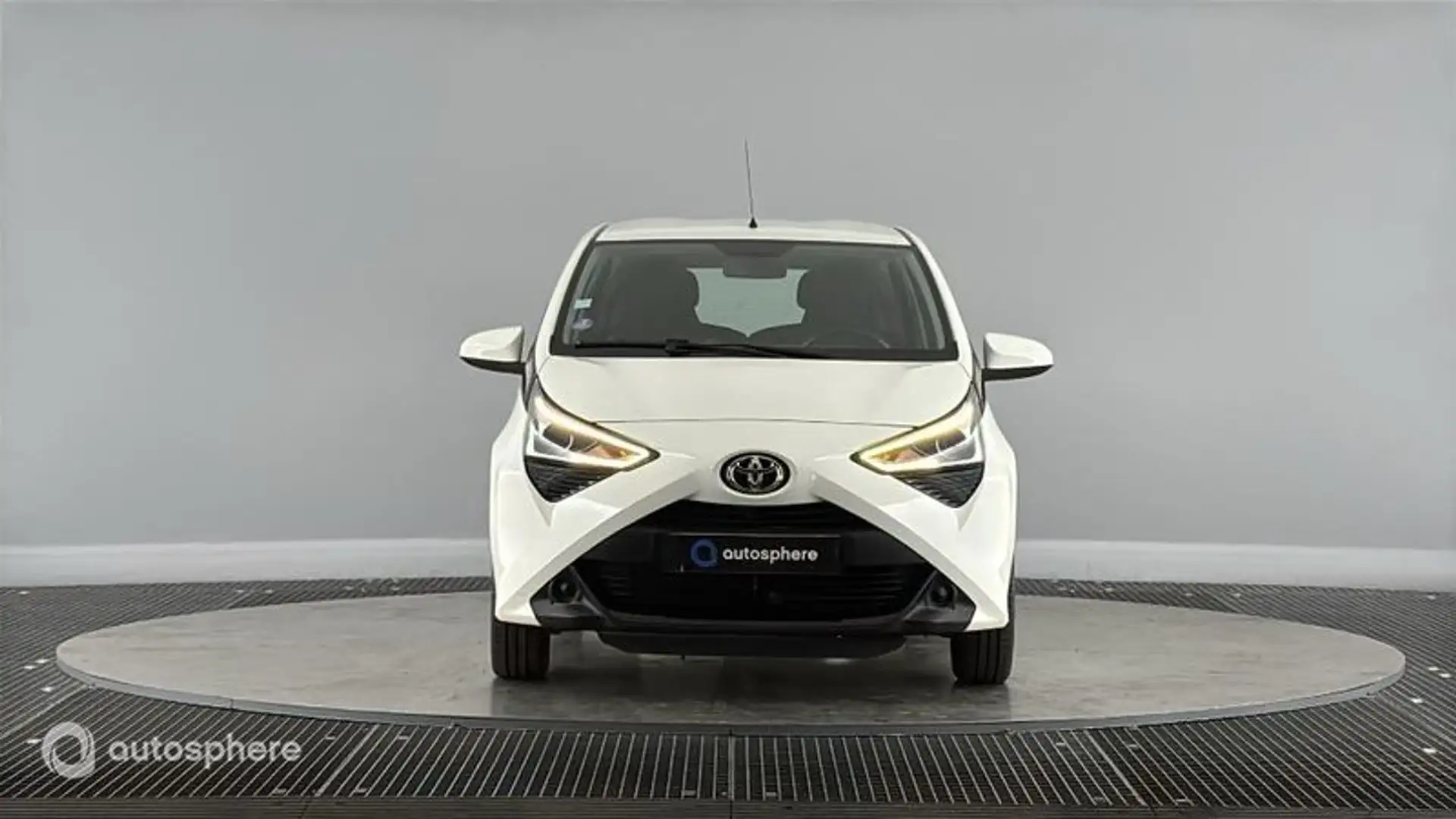 Toyota Aygo 1.0 VVT-i 72ch x-play 5p - 2