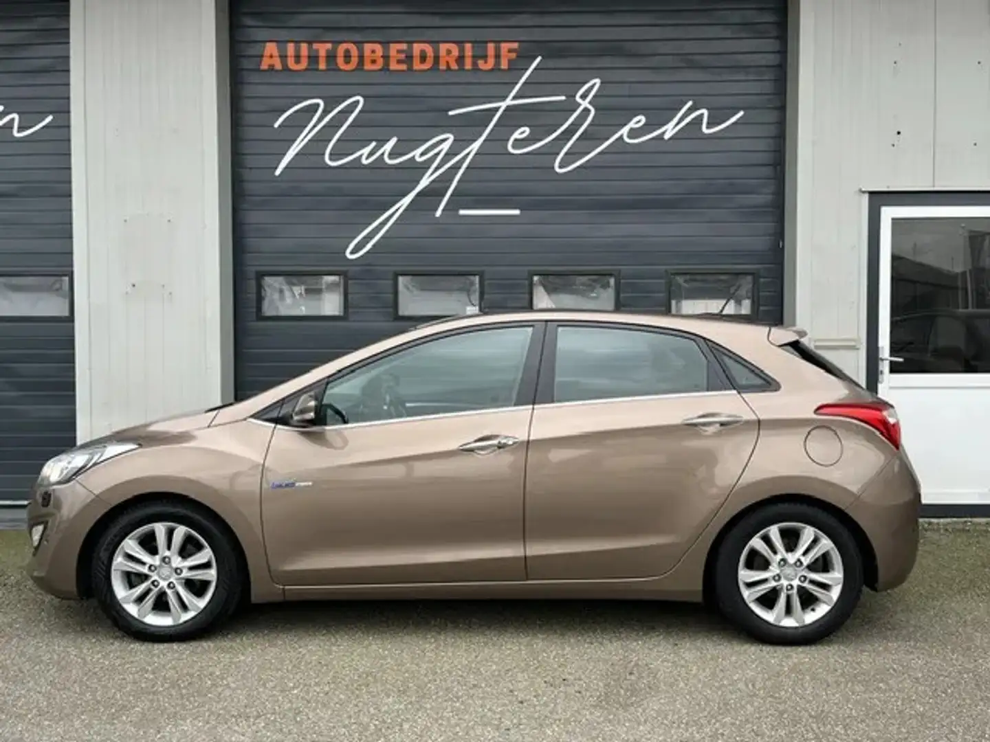 Hyundai i30 1.6 GDI i-Catcher+Leer+Bi-Xenon+Camera Amarillo - 2