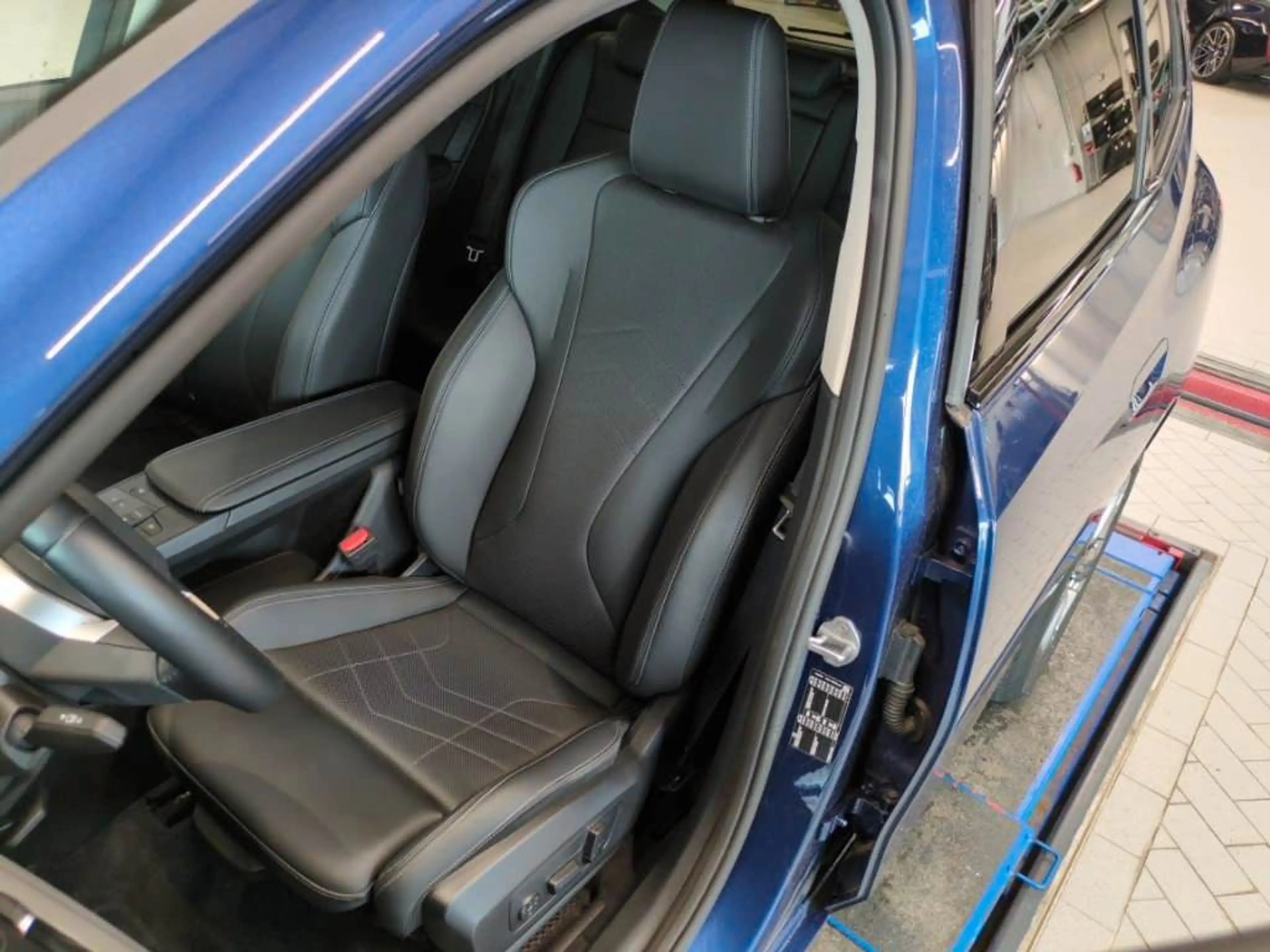 BMW 218 218d AT ACC 360° HUD H/K KZU QI MEMORY DA-Prof. — photo 8