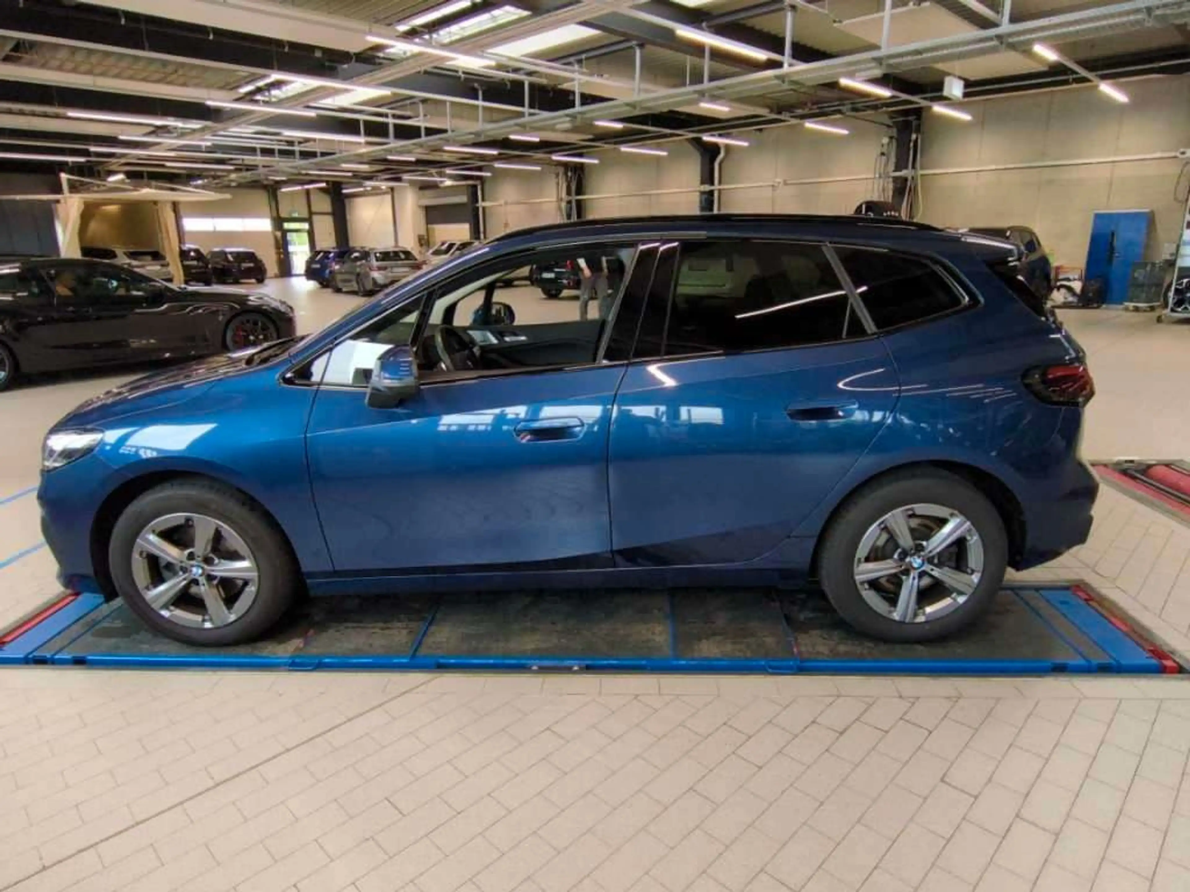 BMW 218 218d AT ACC 360° HUD H/K KZU QI MEMORY DA-Prof. — photo 6