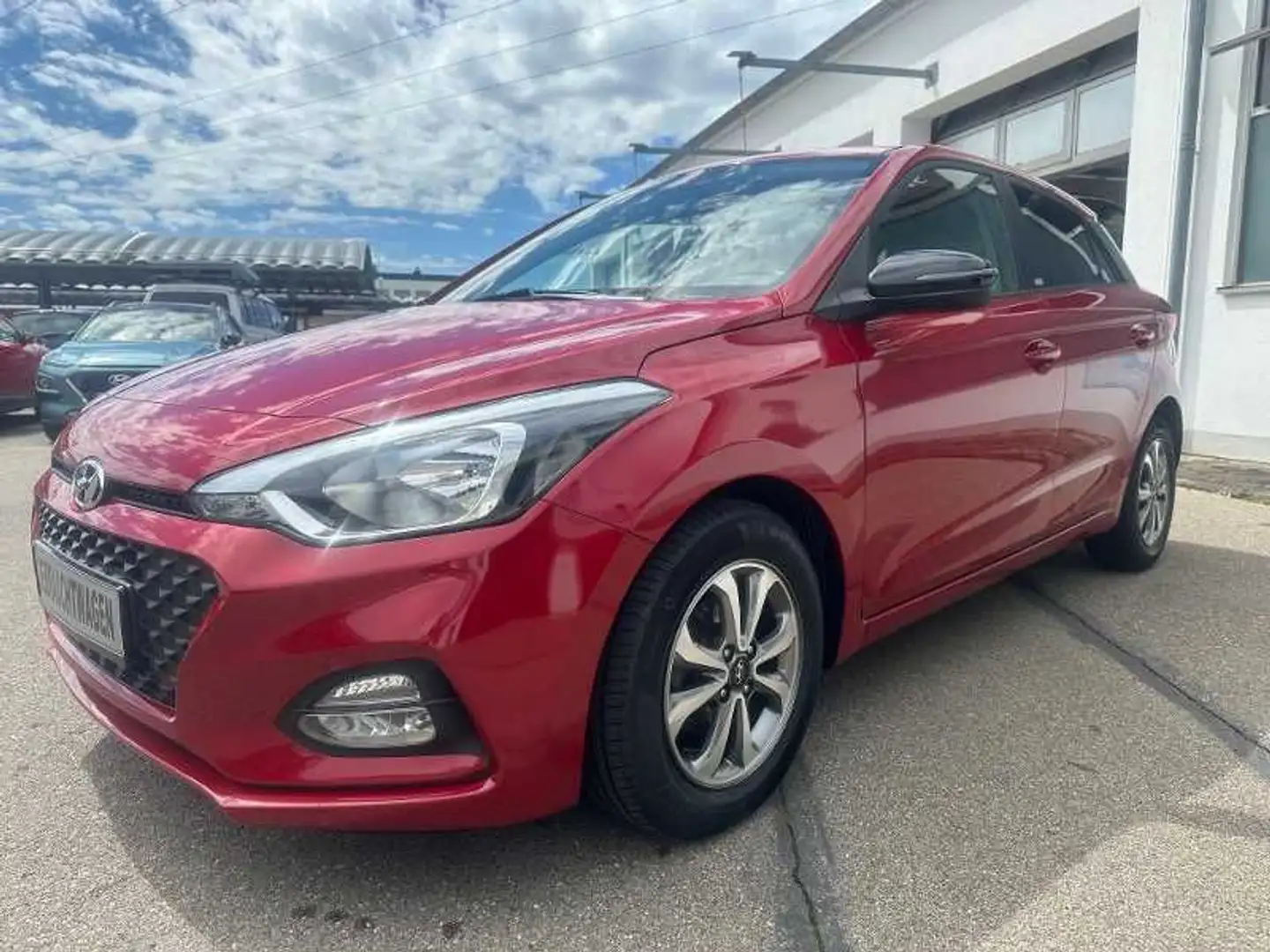 Hyundai i20 1.2 Advantage Rojo - 1