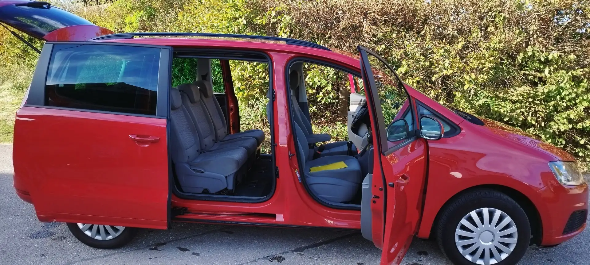 SEAT Alhambra 7-Sitzer TÜV Neu WR+SR 2 Schiebetür Scheckheftgepf Rot - 1