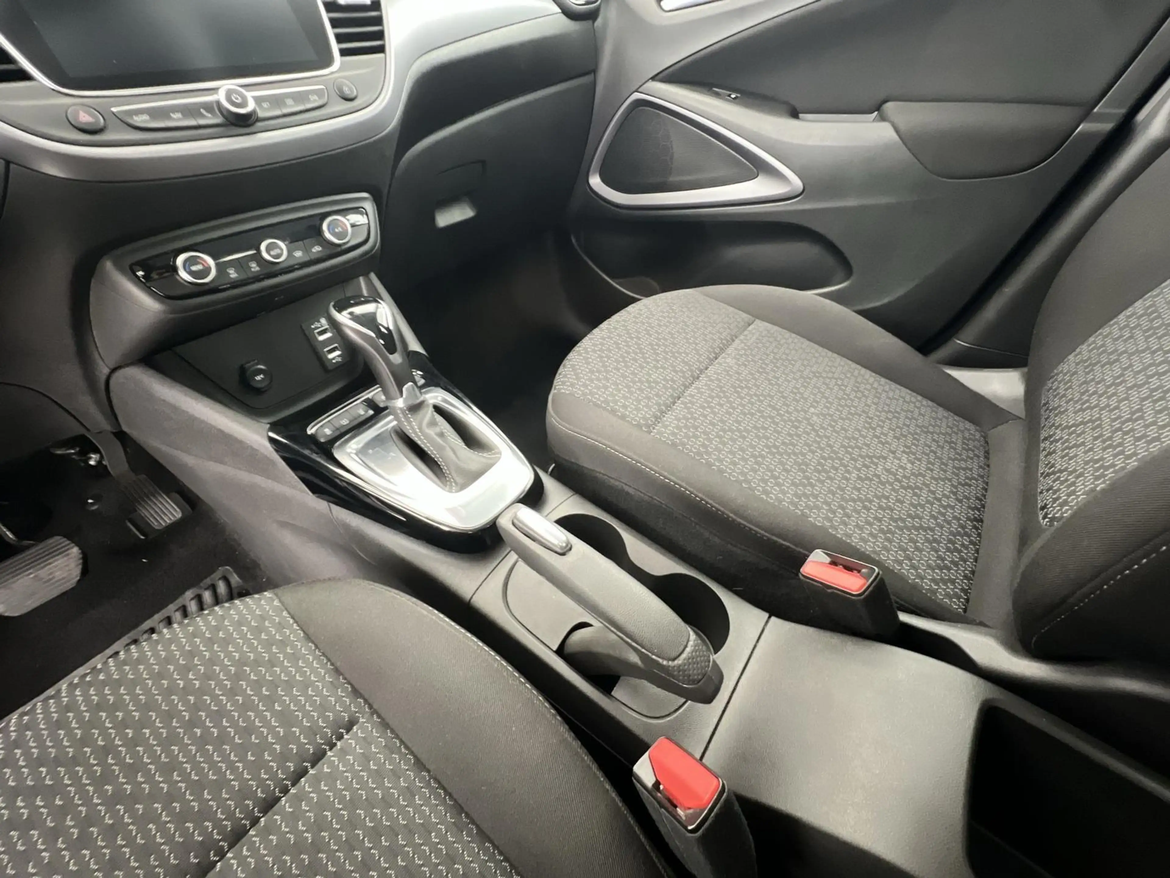 Opel Crossland Enjoy 1.2*NAVI*SHZ*RFK*uvm — photo 14