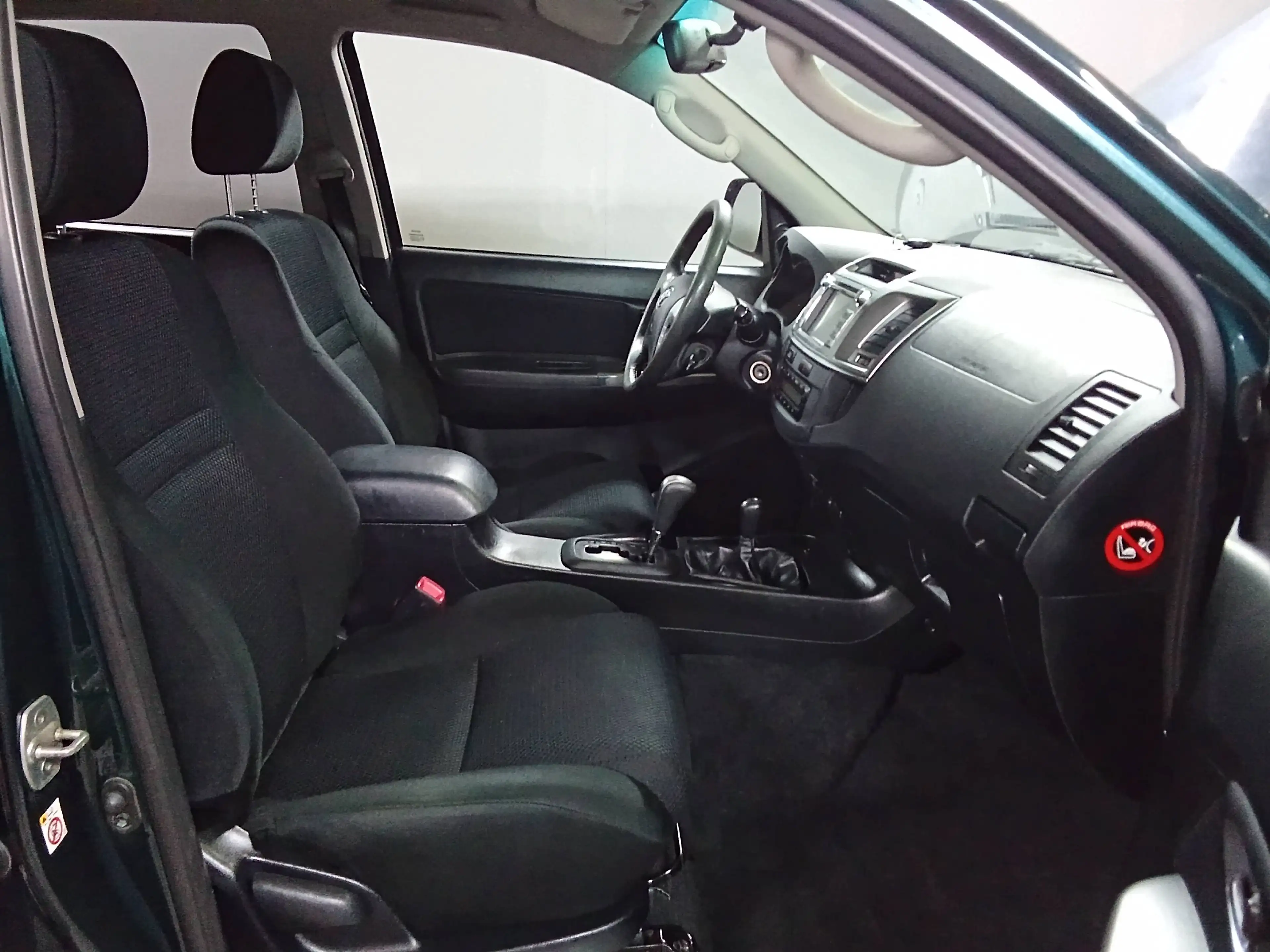 Toyota Hilux Double Cab Life 4x4 — photo 6