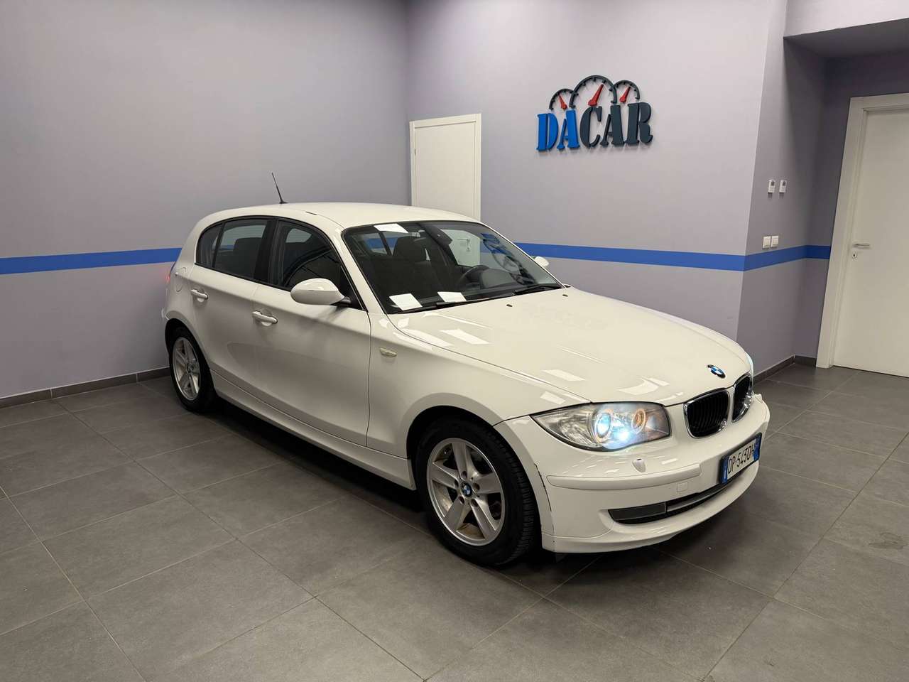 BMW 118 Serie 118i 5p Eletta Automatica 143cv