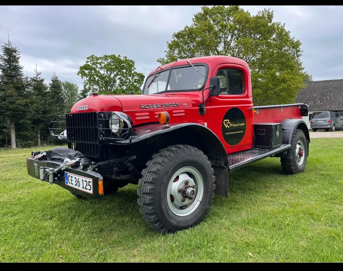 Dodge Power Wagon Rojo - 2