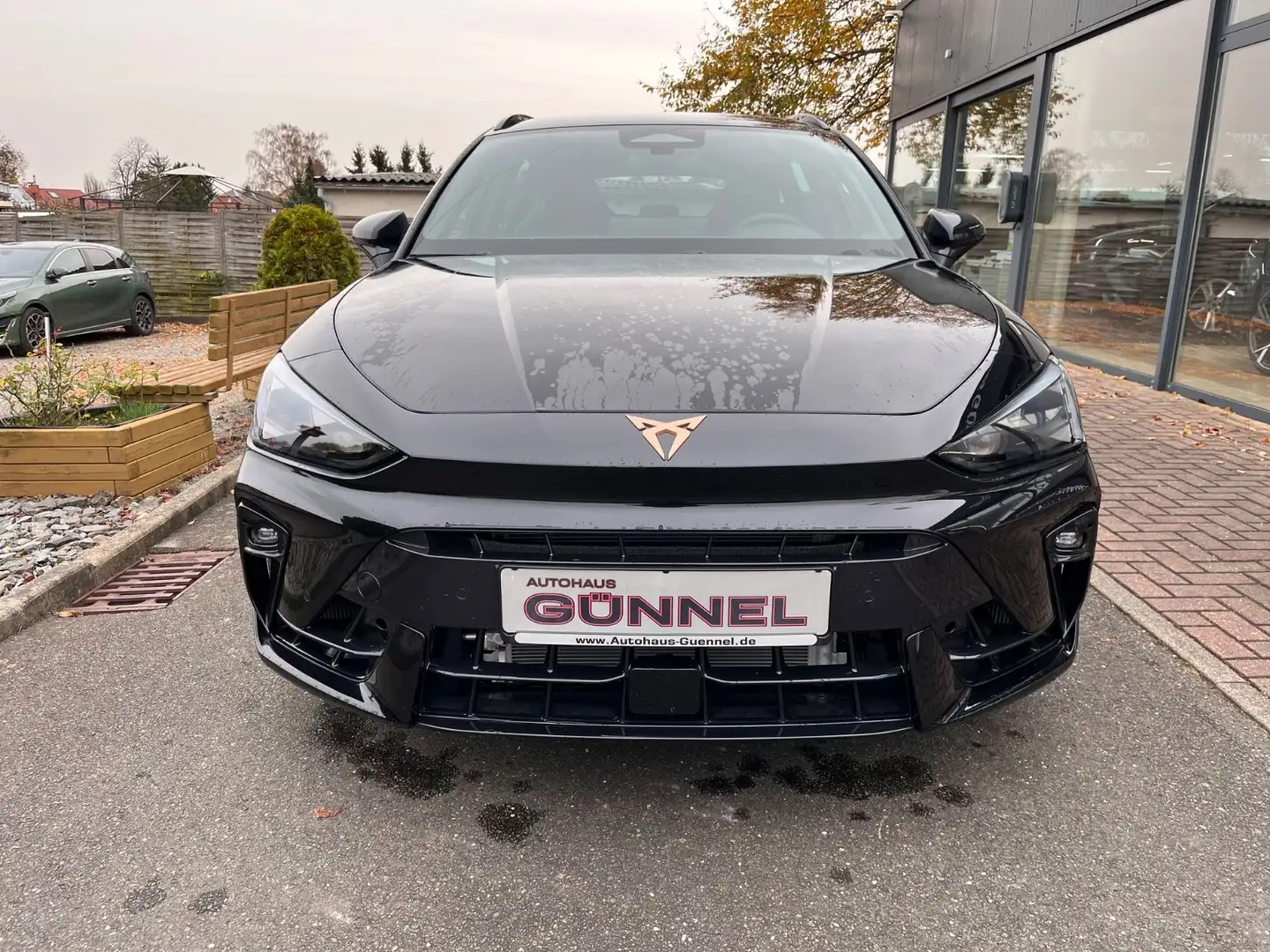 CUPRA Leon ST 2.0 TSI 245 kW 4Drive VZ NAVI+MATRIX+XL Schwarz - 2