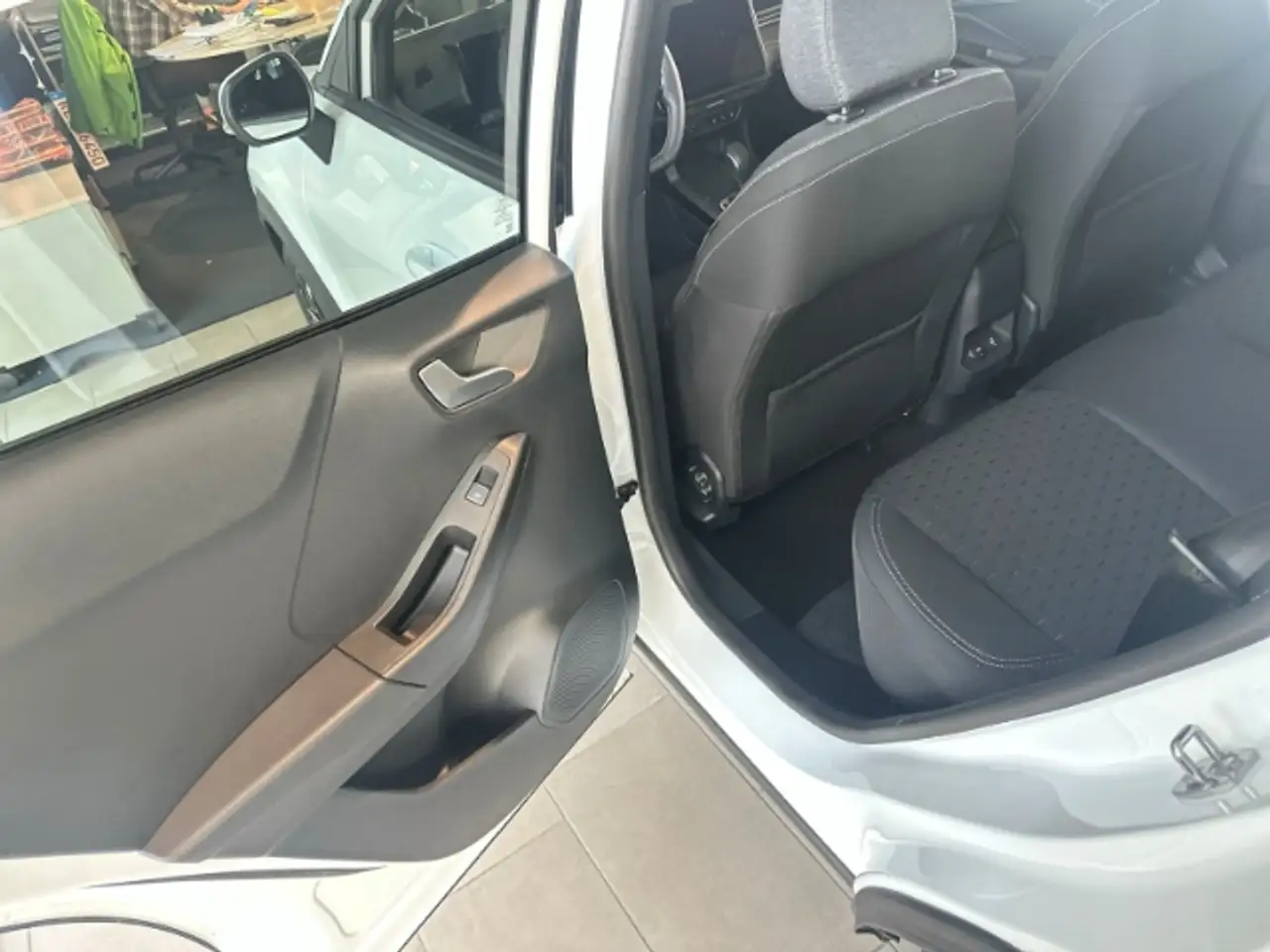 Ford Puma Titanium Mild-Hybrid Automatik 16