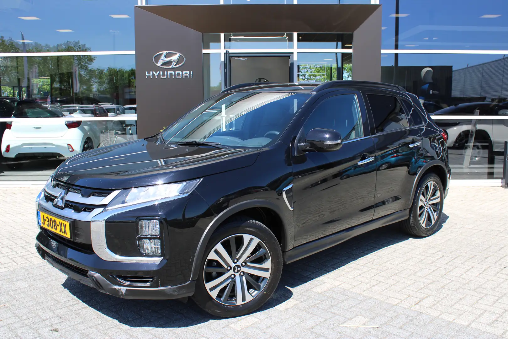 Mitsubishi ASX 2.0 Intense | Cruise control | Navigatie | Achteru Nero - 1