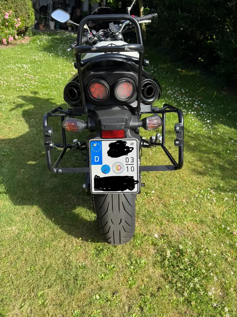 Suzuki GSR 600 Sonderedition Exclusiv Alb - 2