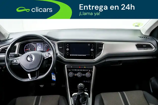 Volkswagen T-Roc view 13
