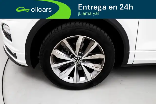 Volkswagen T-Roc view 11