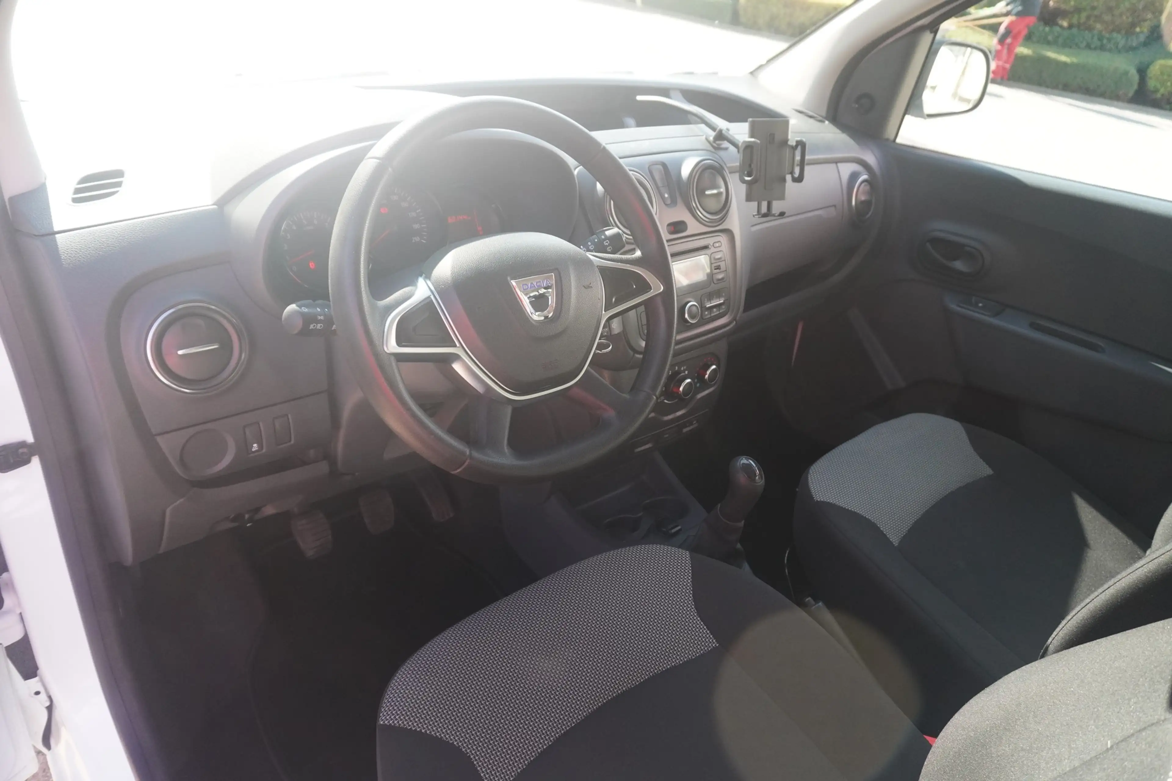Dacia Dokker Stepway 1.6 SCe PDC Klima AUX Limiter — photo 8