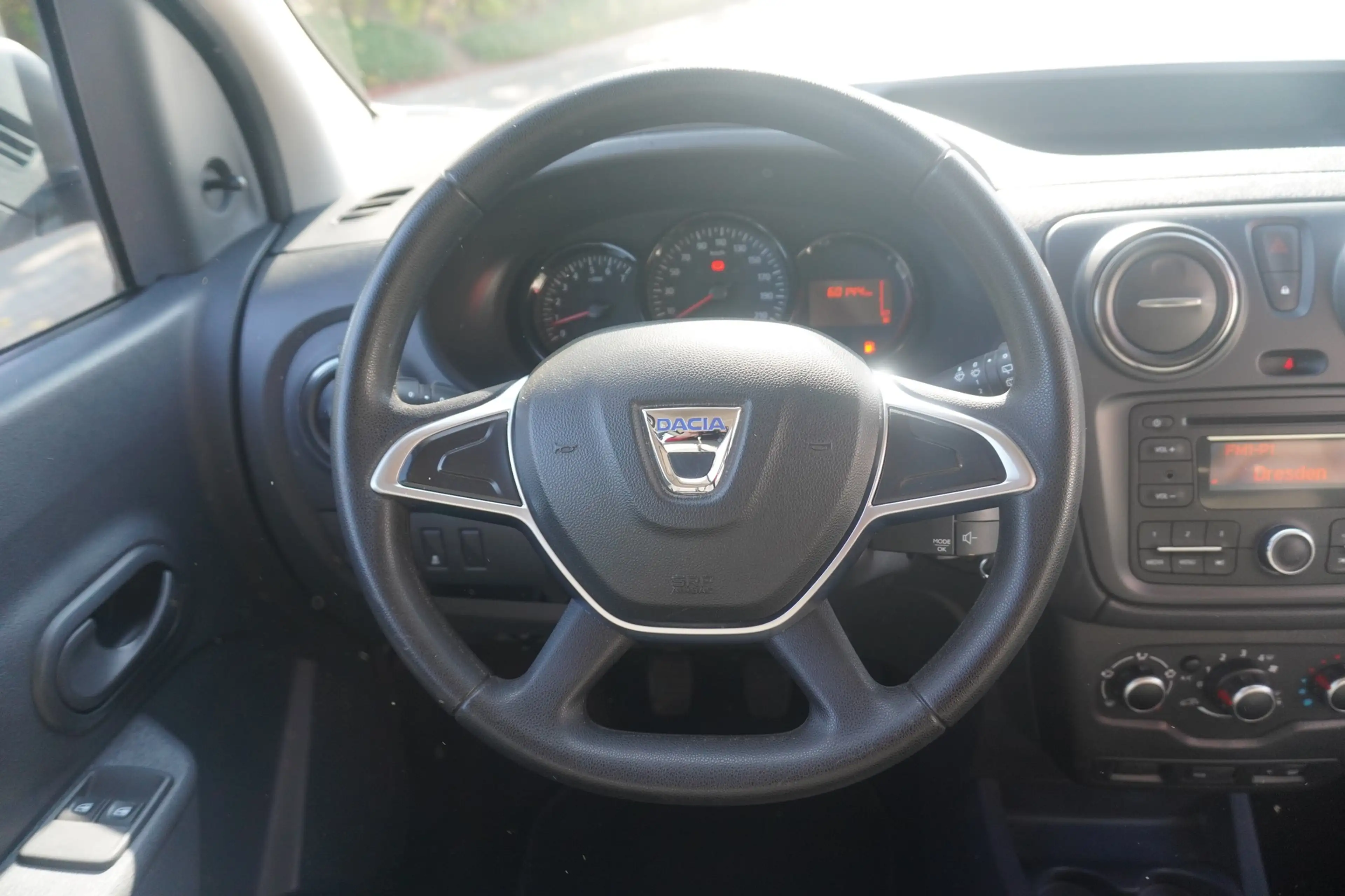 Dacia Dokker Stepway 1.6 SCe PDC Klima AUX Limiter — photo 9