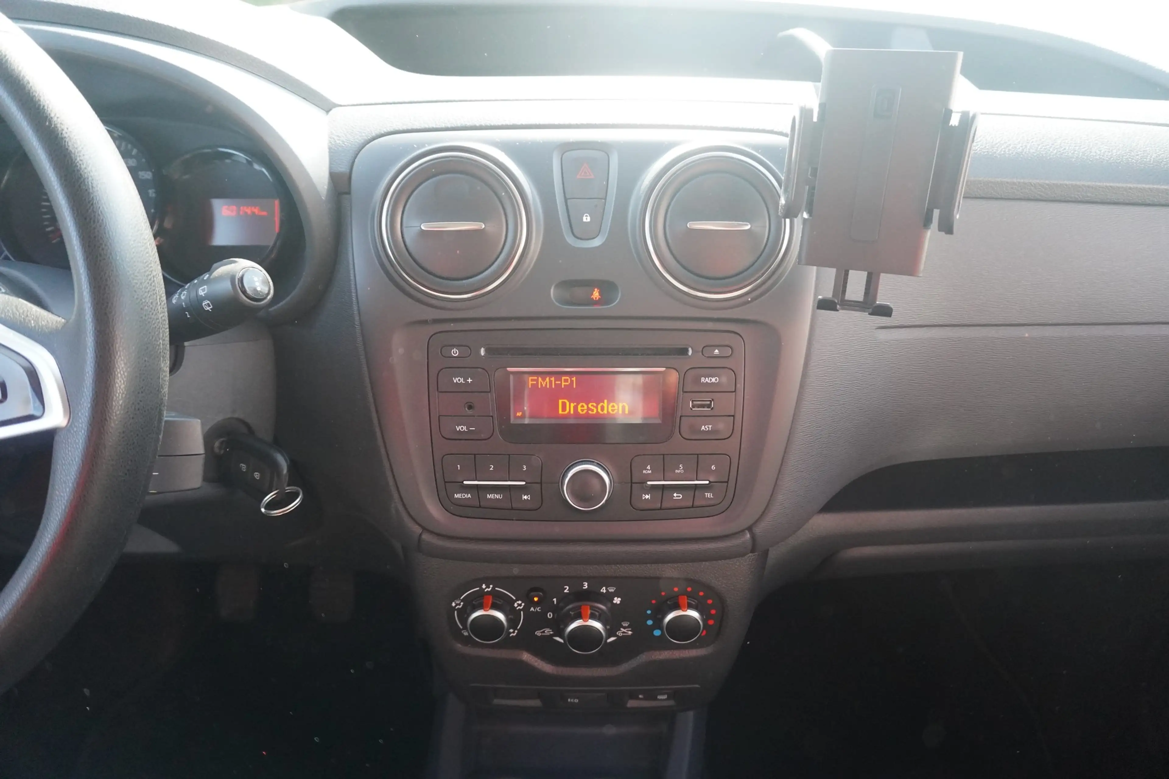 Dacia Dokker Stepway 1.6 SCe PDC Klima AUX Limiter — photo 12