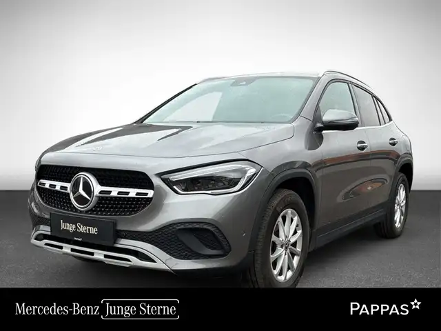 Mercedes-Benz GLA 180 d PTS Cam Navi Wide LED SHZ
