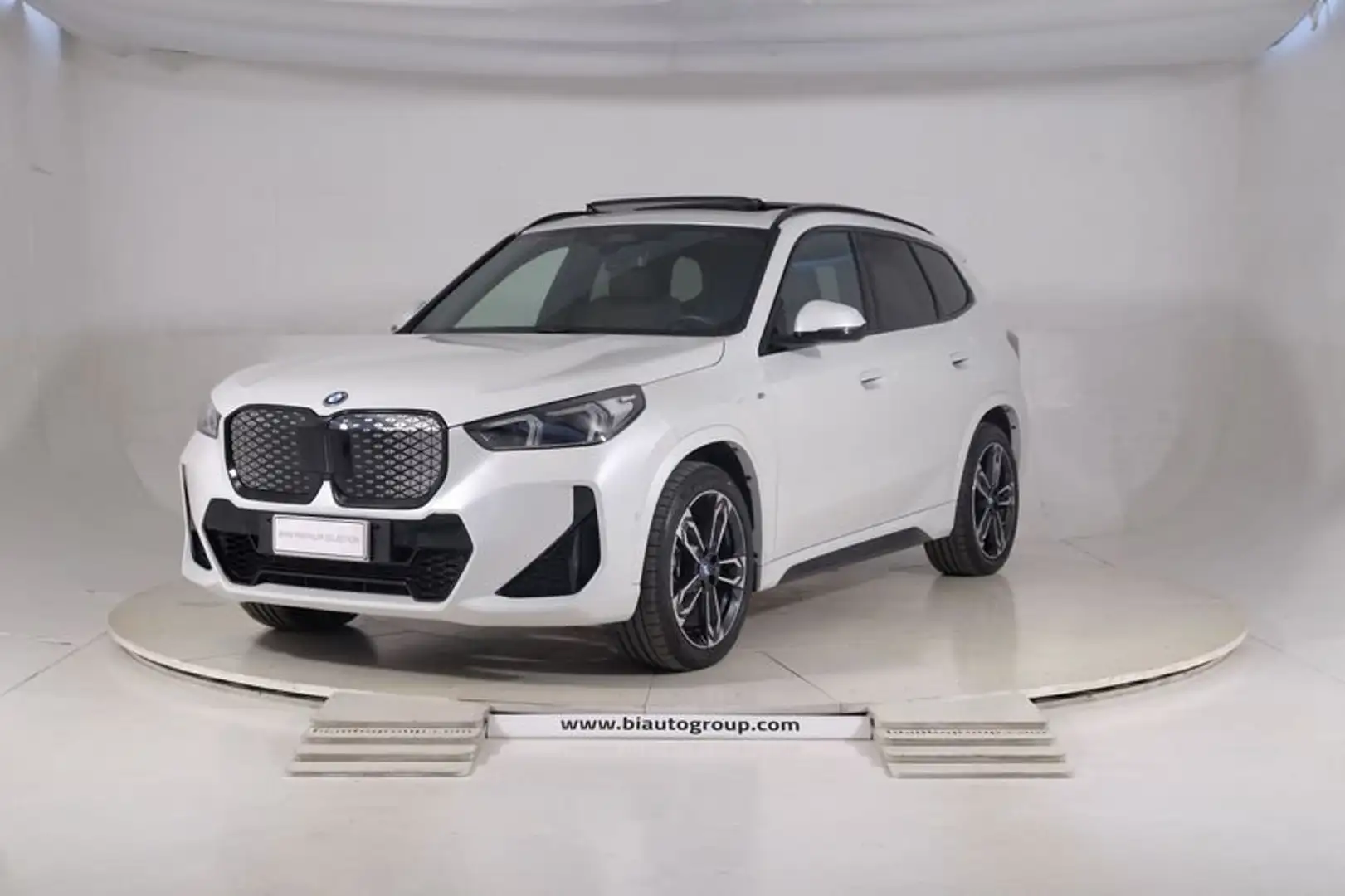 BMW X1 U11 i edrive 20 Bianco - 1