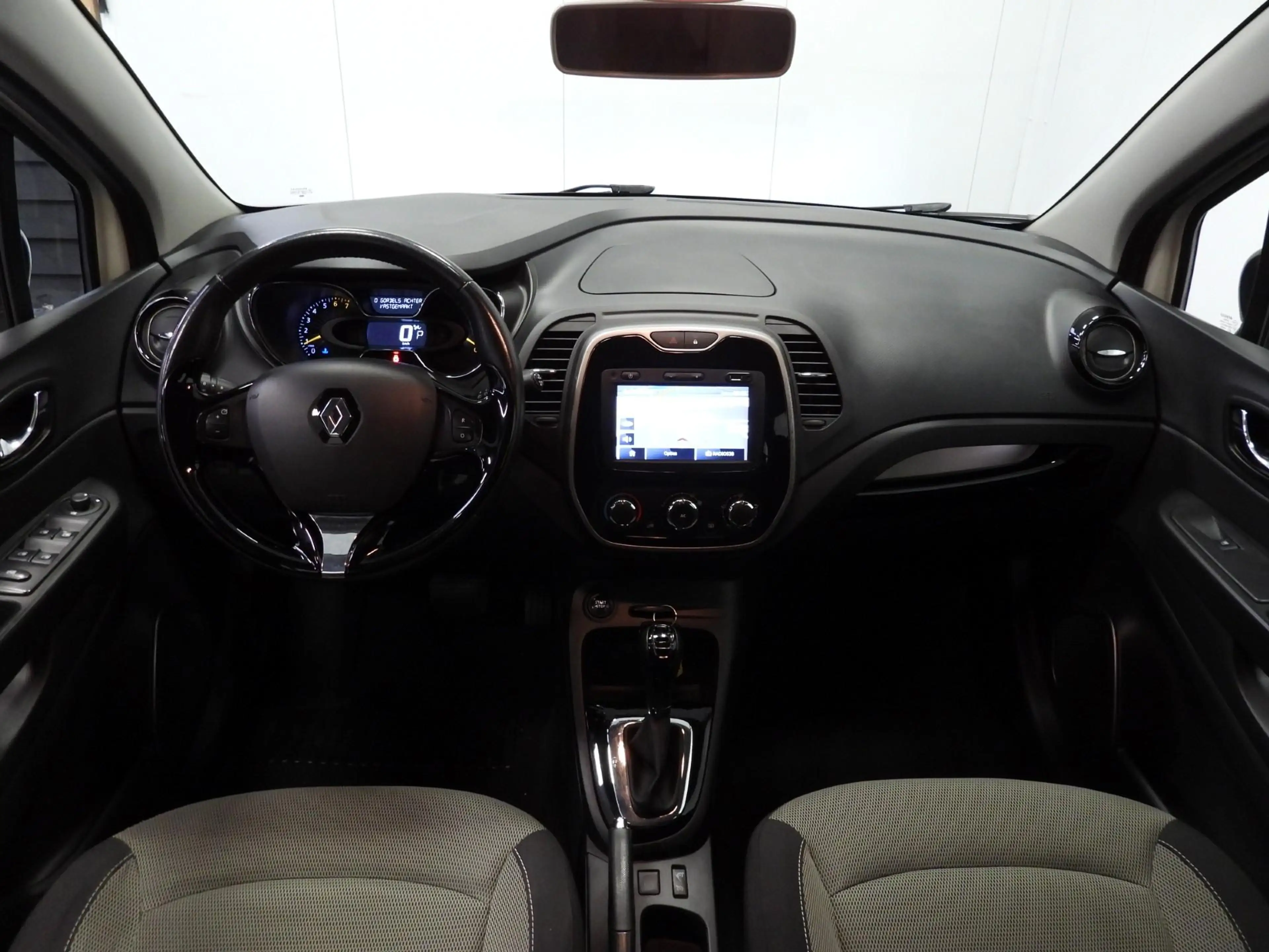 Renault Captur 1.2 TCe Aut. Expression TREKH./NAVI/AIRCO/CRUISE/P — photo 5