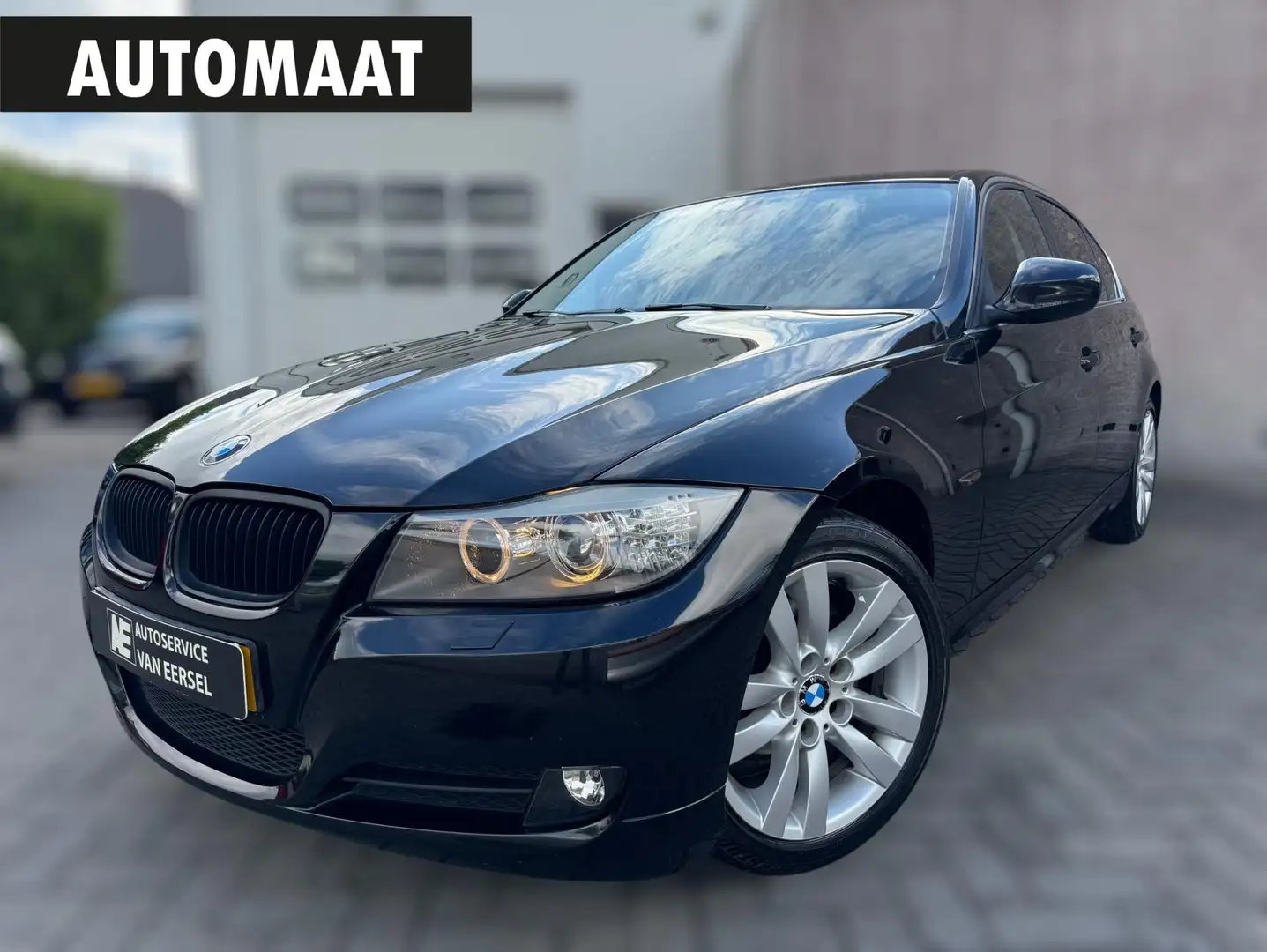 BMW 318 3-serie 318i Corporate Lease Luxury Line NAVI / CR Zwart - 1