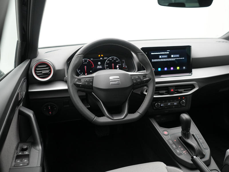 SEAT Ibiza FR KEYESS KLIMA KAMERA NAVI ACC LED SHZ — photo 7