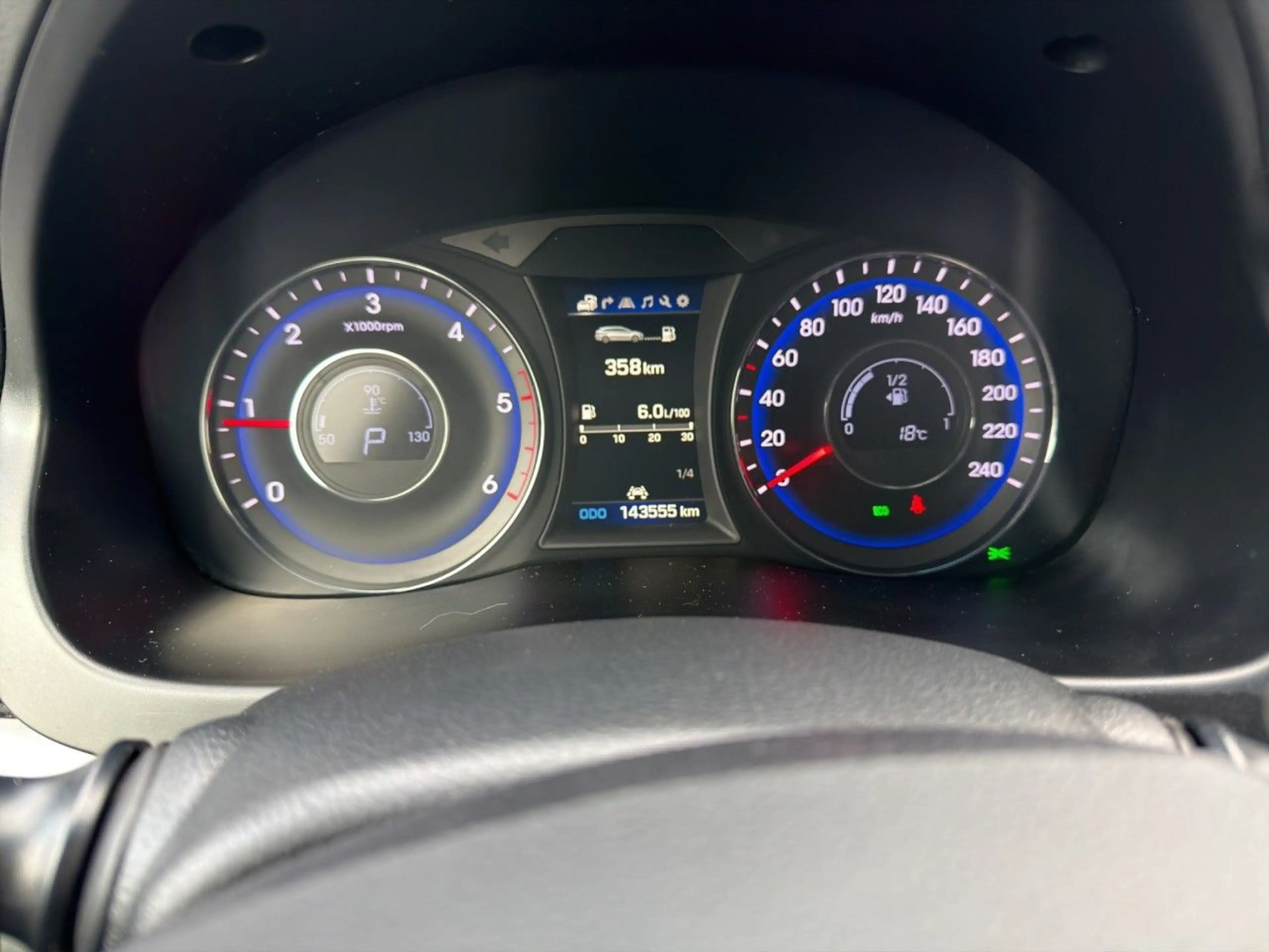 Hyundai i40 cw blue Style 1,7 D NAV SHZG AUT KAM PDC — photo 11