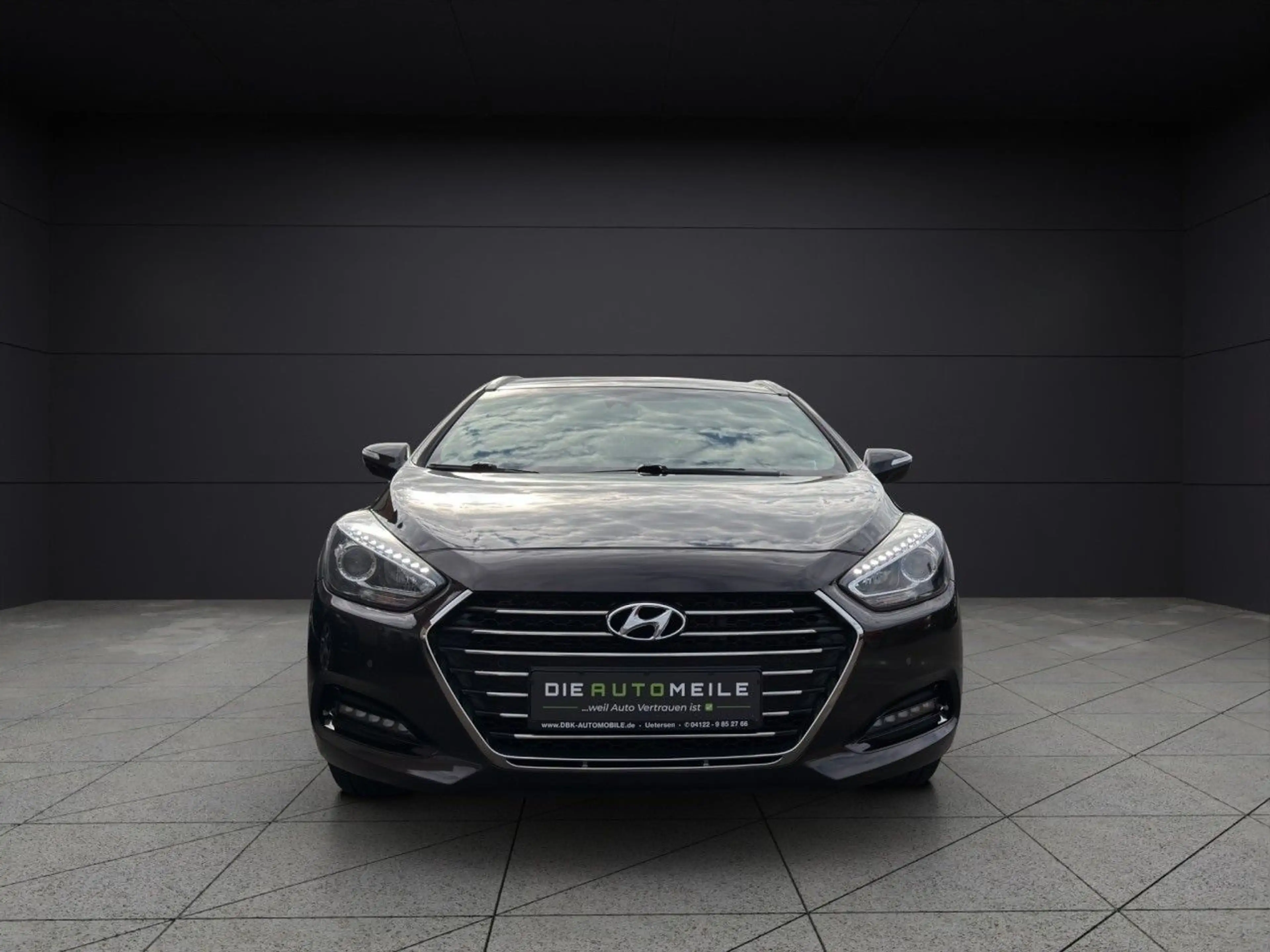 Hyundai i40 cw blue Style 1,7 D NAV SHZG AUT KAM PDC — photo 4