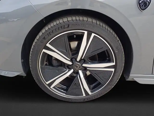 Peugeot 308 view 8