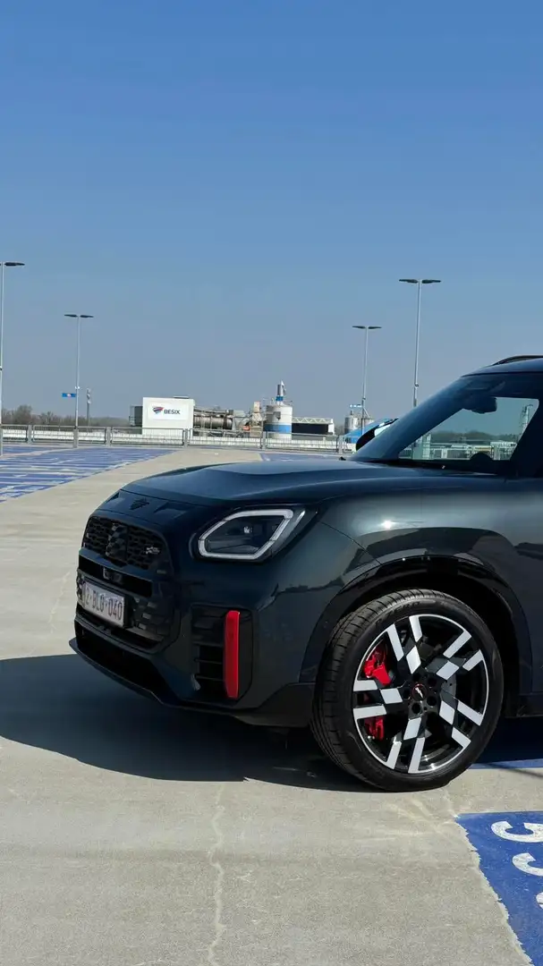 MINI JCW Countryman All4 John Cooper Works 300pk Full option Šedá - 2