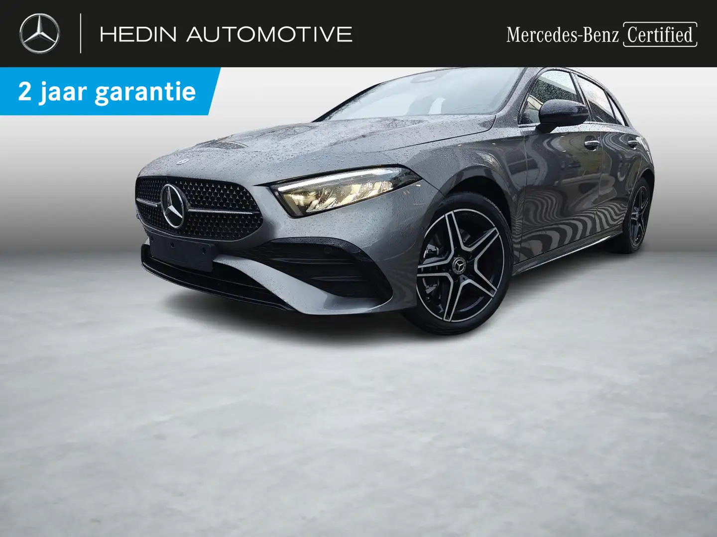 Mercedes-Benz A 250 e Hatchback AMG Line | Panoramisch Dak | Verwarmde Grijs - 1