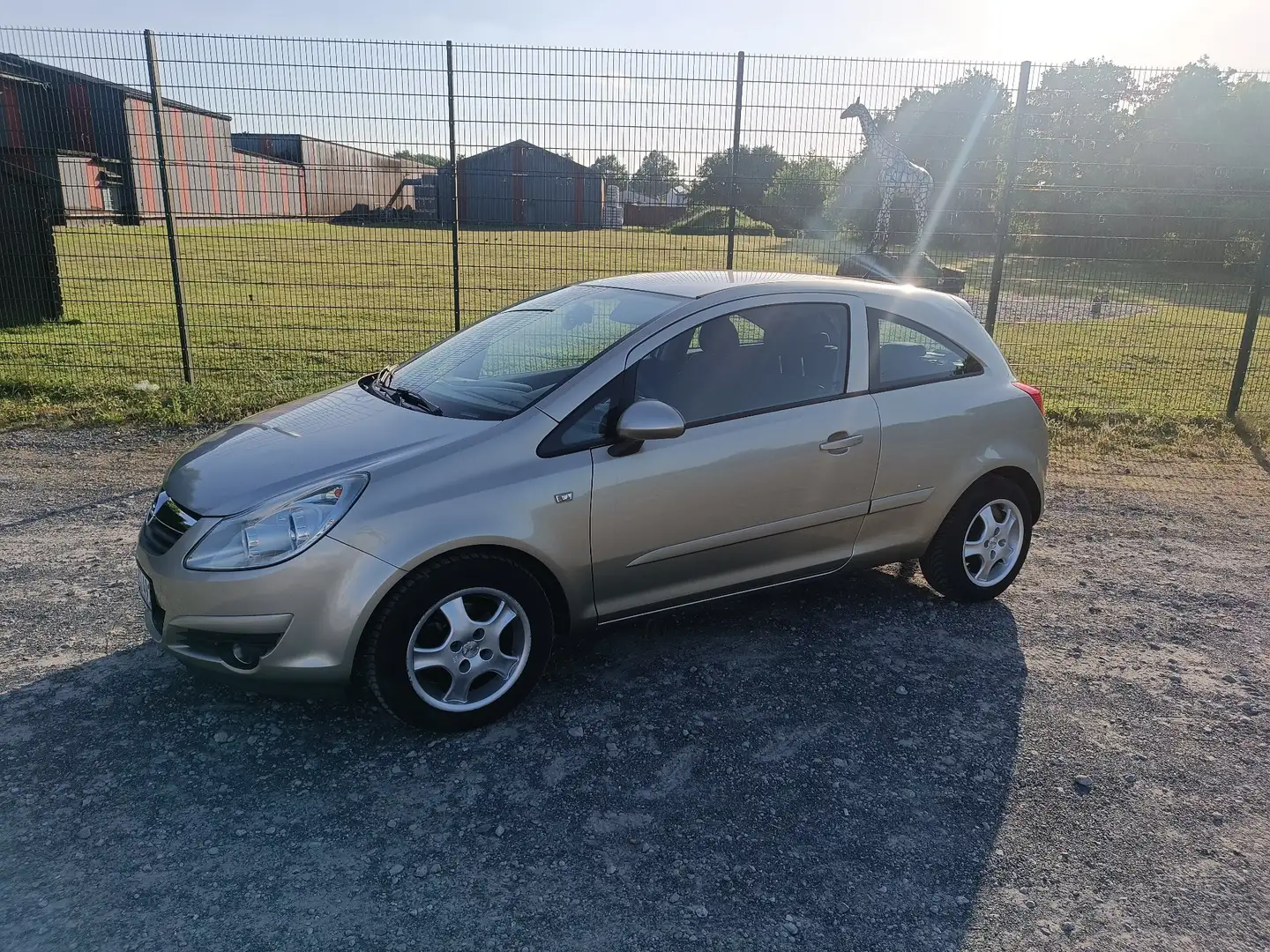 Opel Corsa Edition Beige - 2